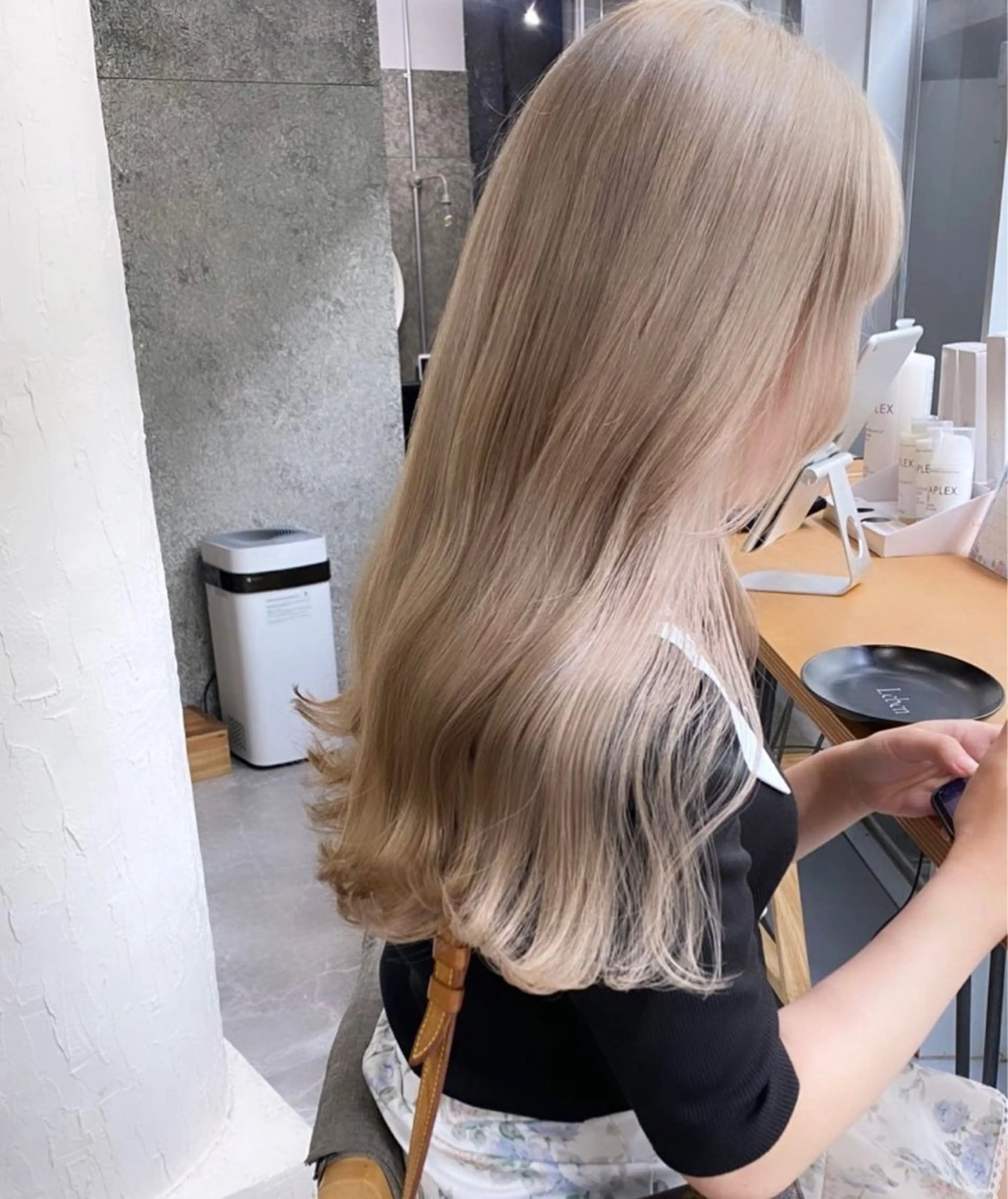 ロング ROIS 表参道所属・ハイトーン🫧艶髪 MAIKAのヘアスタイル