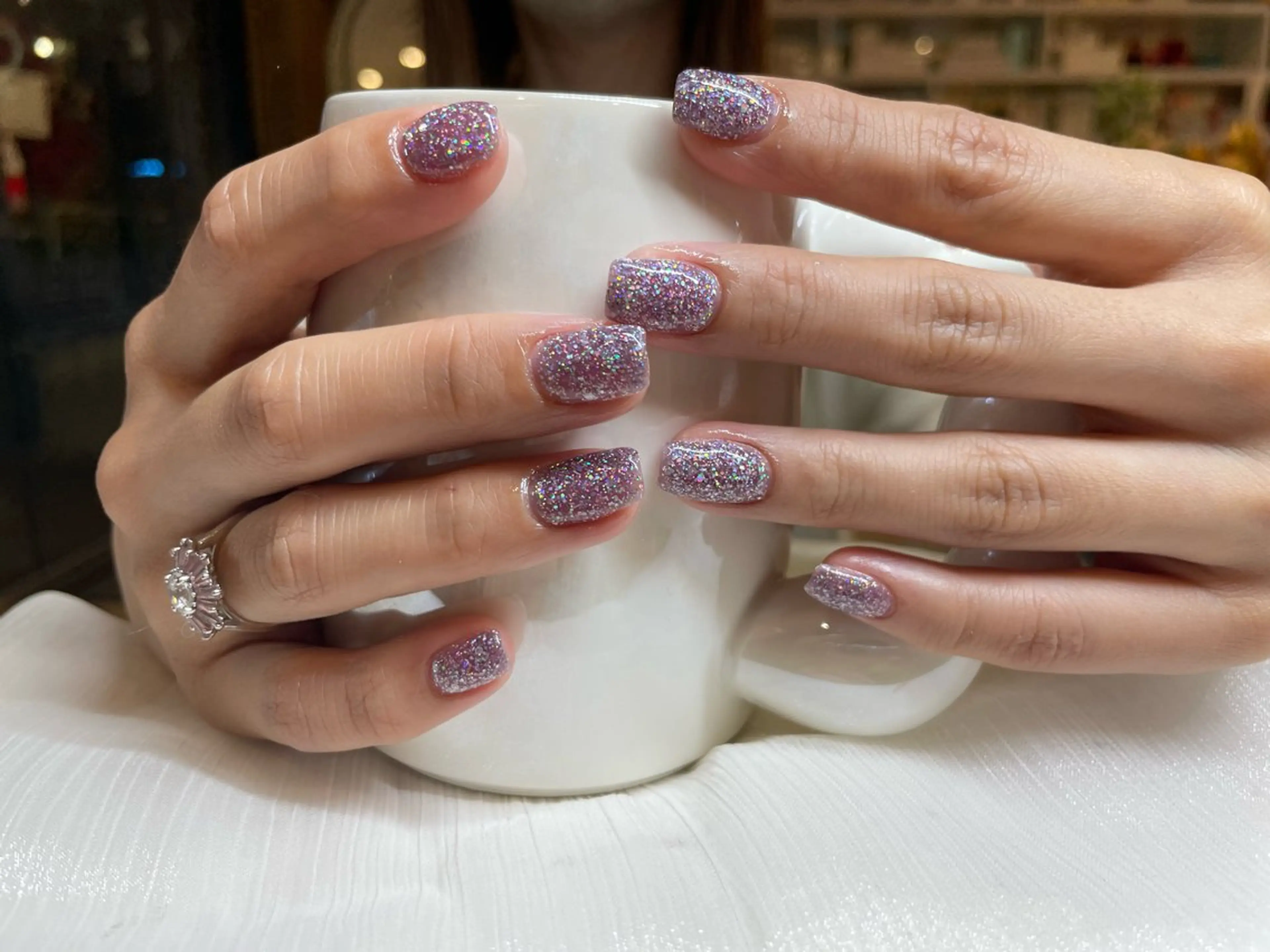 ネイル キラキラネイル ラメ(グリッター) パープル シンプルネイル SORA NAIL所属・ニィネイル 💅💅のネイルデザイン