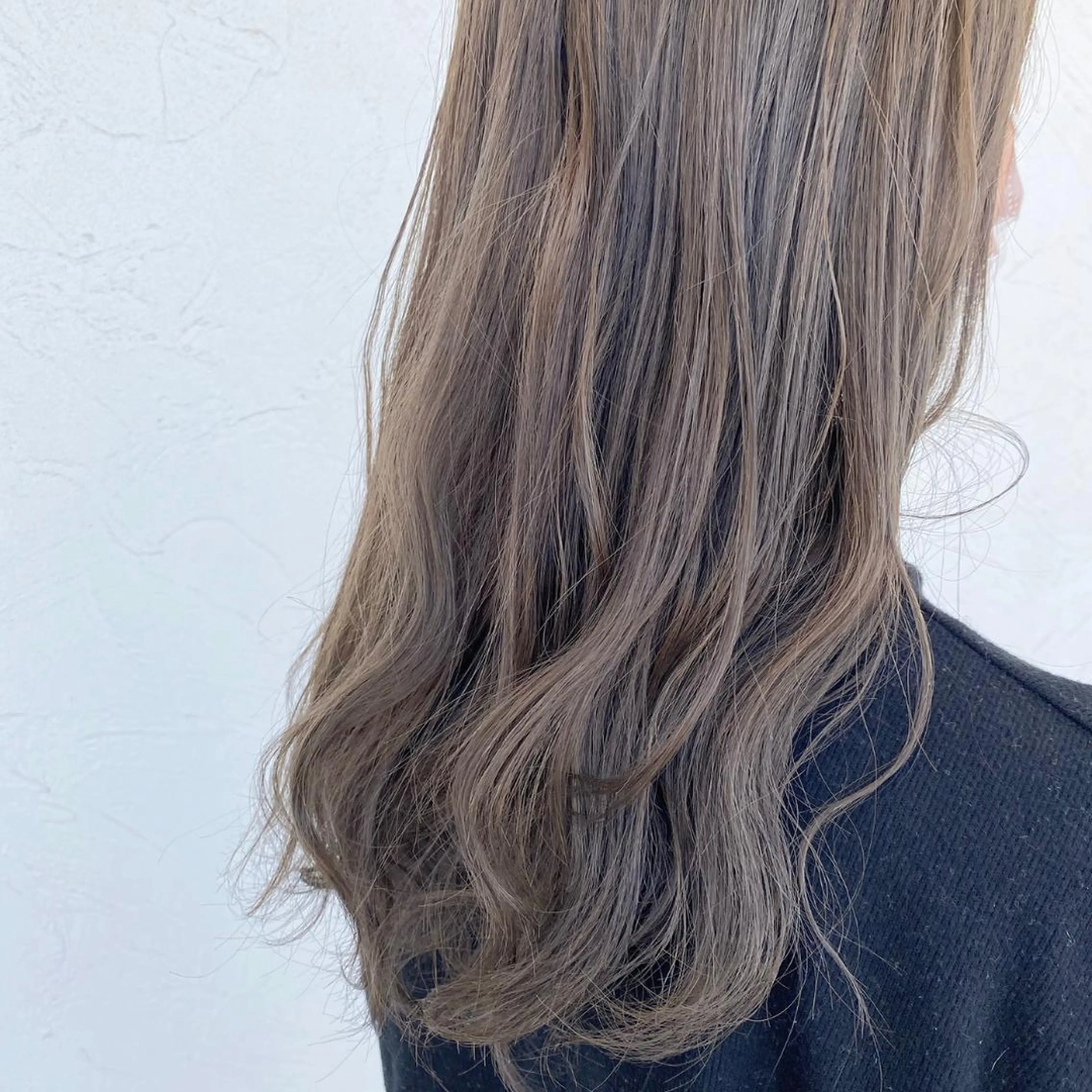 セミロング 成瀬 千佳のヘアスタイル