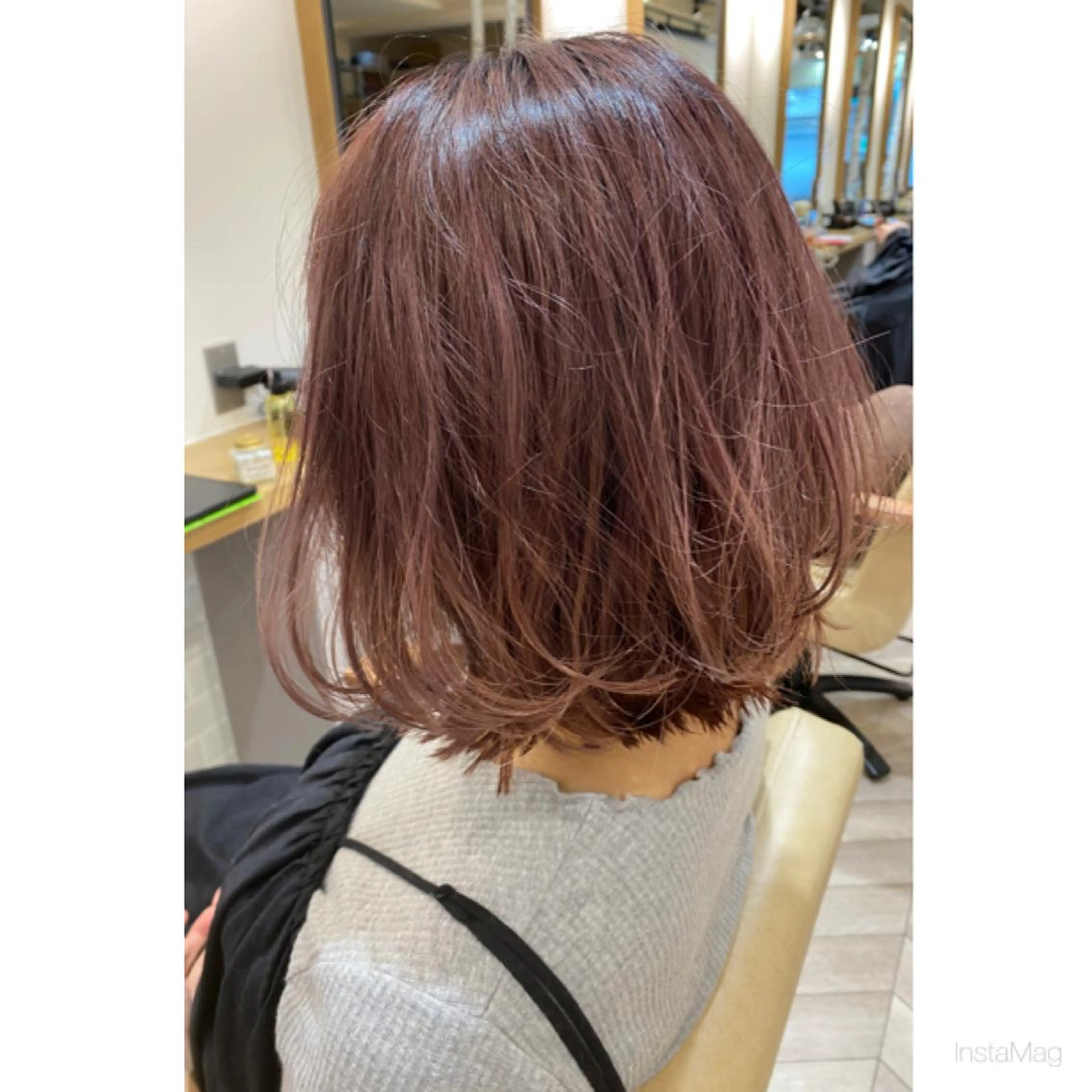 ミディアム カラー ピンクカラー カット ヘアカラー 岩間 香純のヘアスタイル