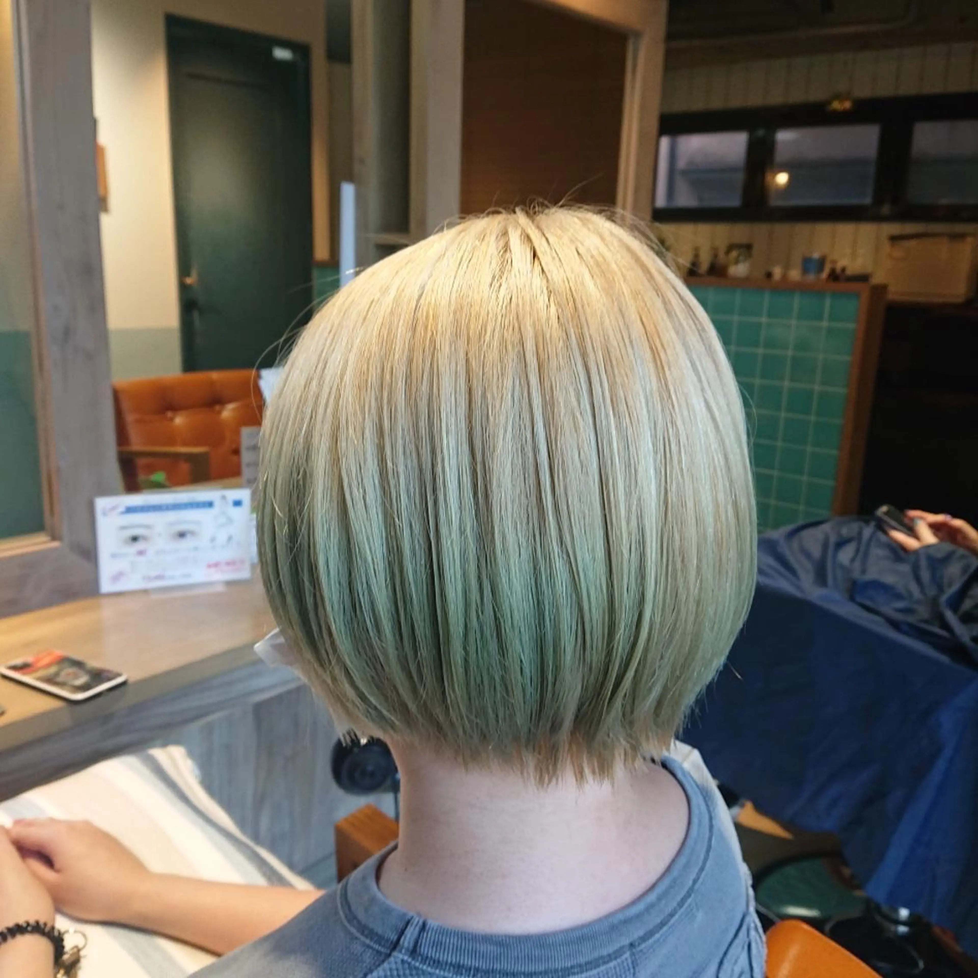 ショート alushe 岡 陽子のヘアスタイル