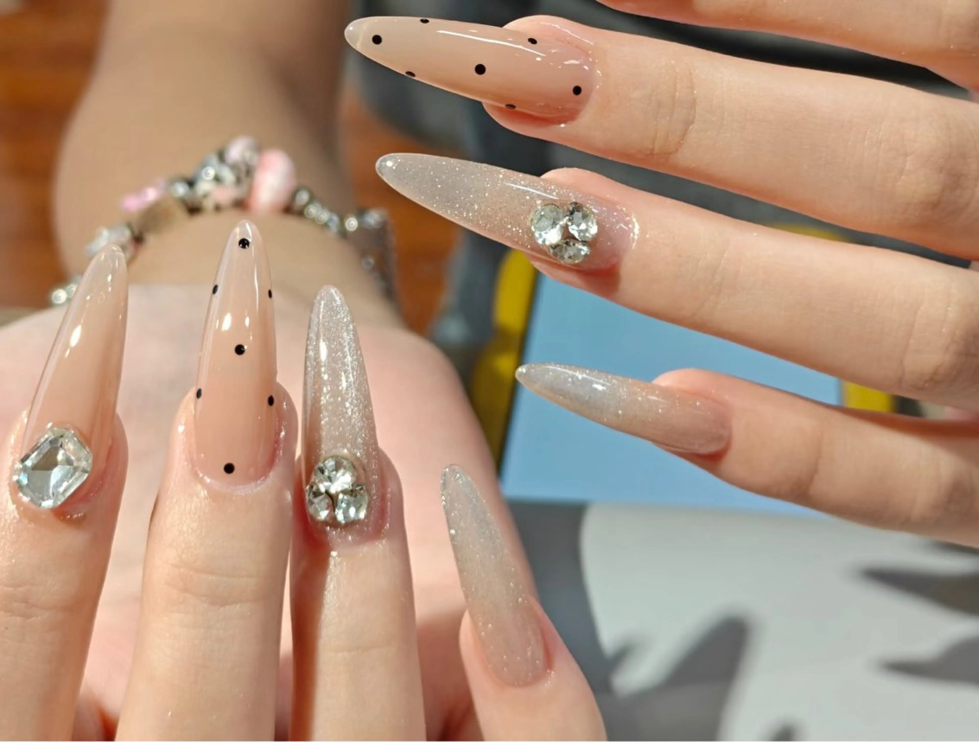 ネイル ハンドネイル MoonNail ユリ🌸のネイルデザイン