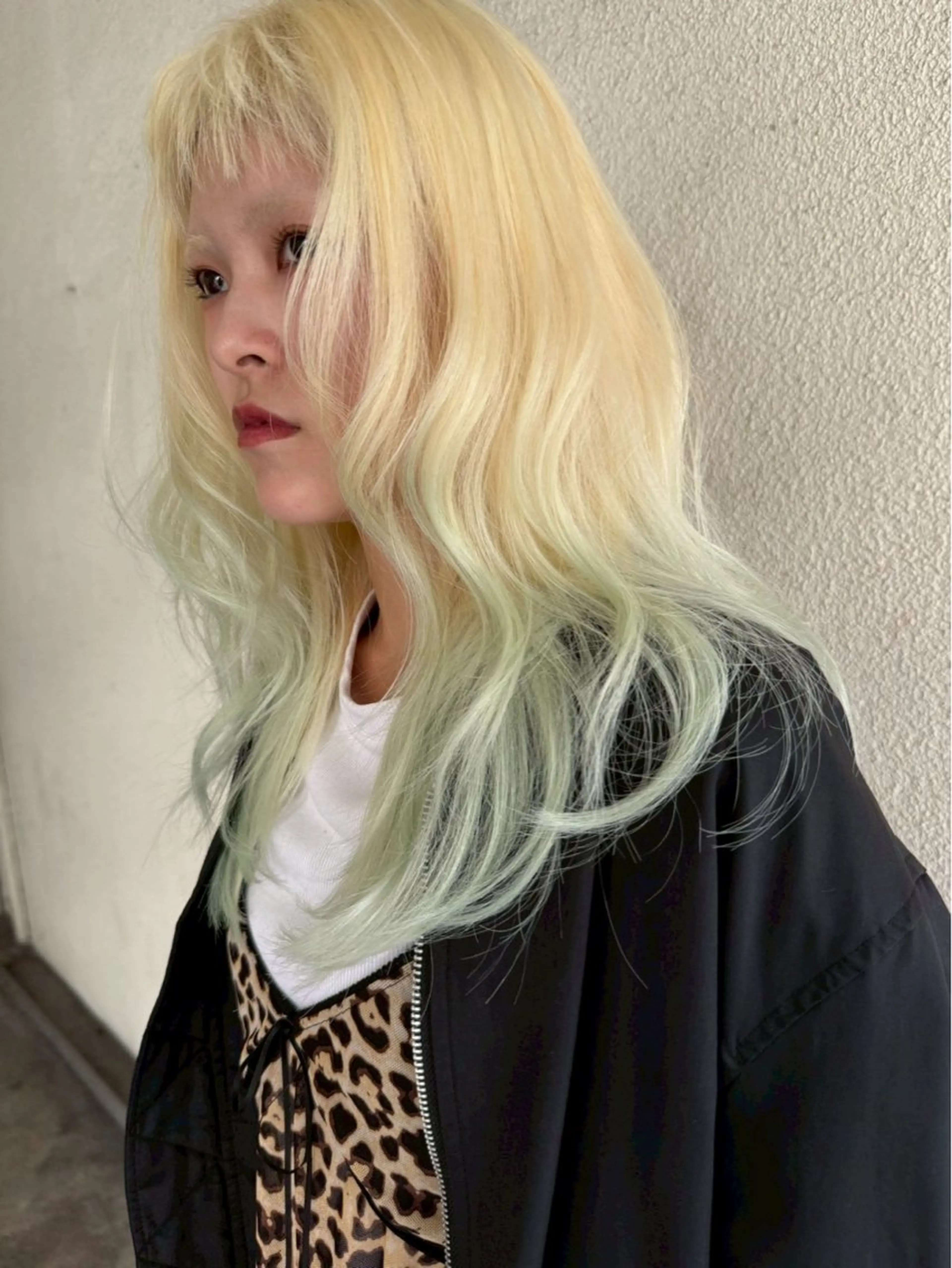 ロング ヘアカラー トリートメント レイカ /ハイトーン/ボブ♪のヘアスタイル