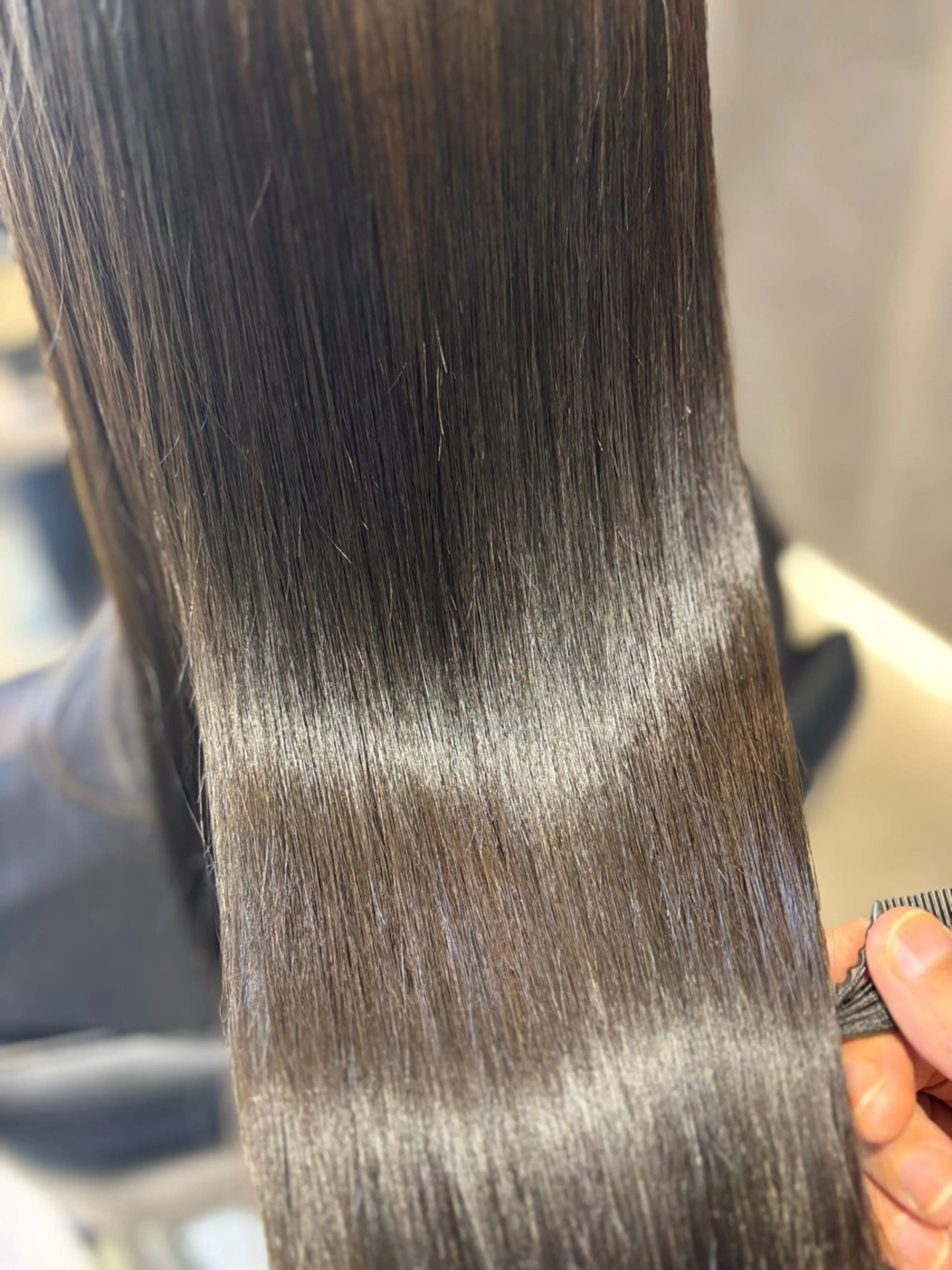セミロング 酸性ストレート カット 縮毛矯正 トリートメント 艶髪酸性ストレート /髪質改善/寺田警二のヘアスタイル