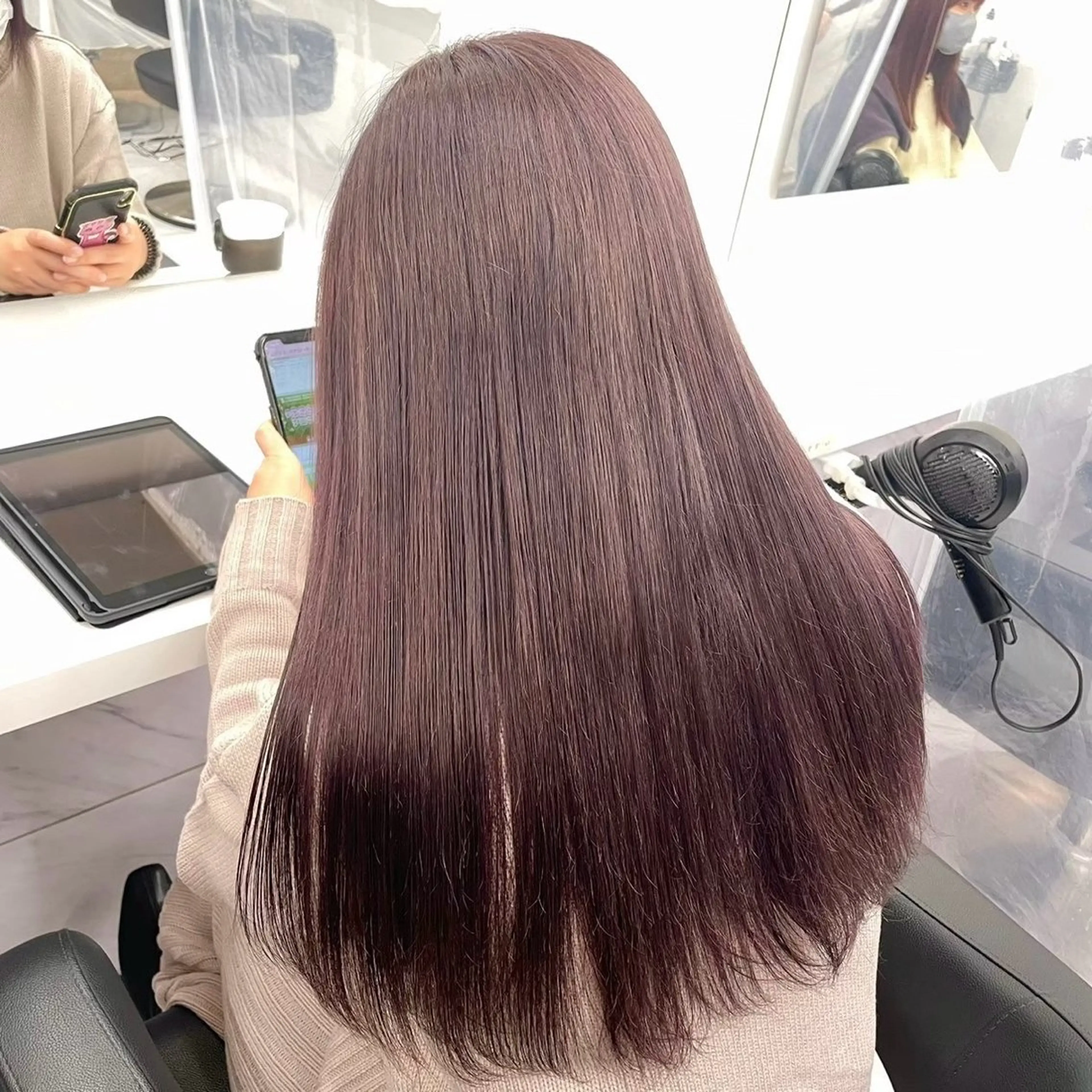 ロング カラー 韓国風艶髪🎀 暖色カラー🤍のヘアスタイル