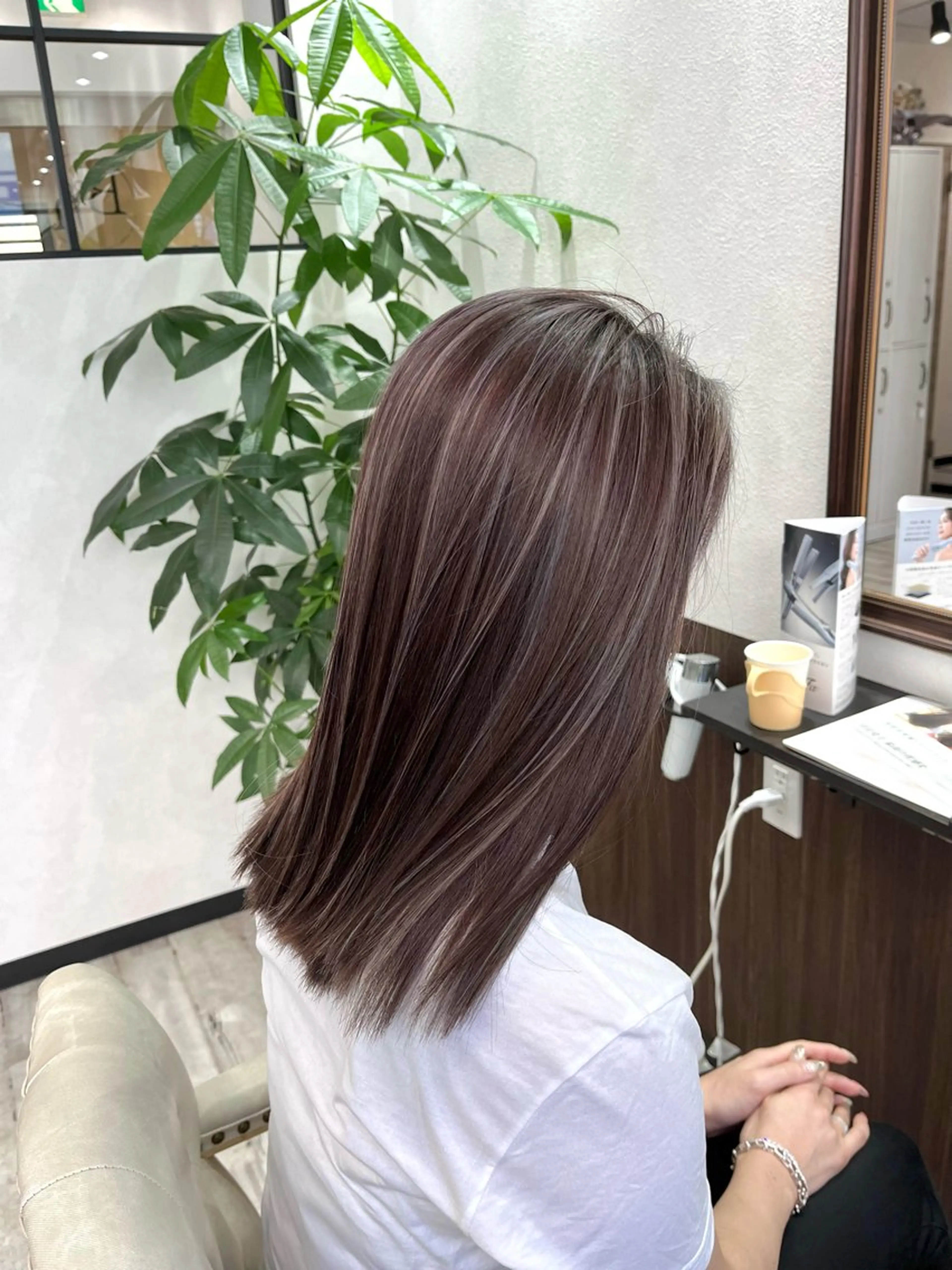 セミロング カラー ヘアアレンジ Belle hair Design青野大貴のヘアスタイル