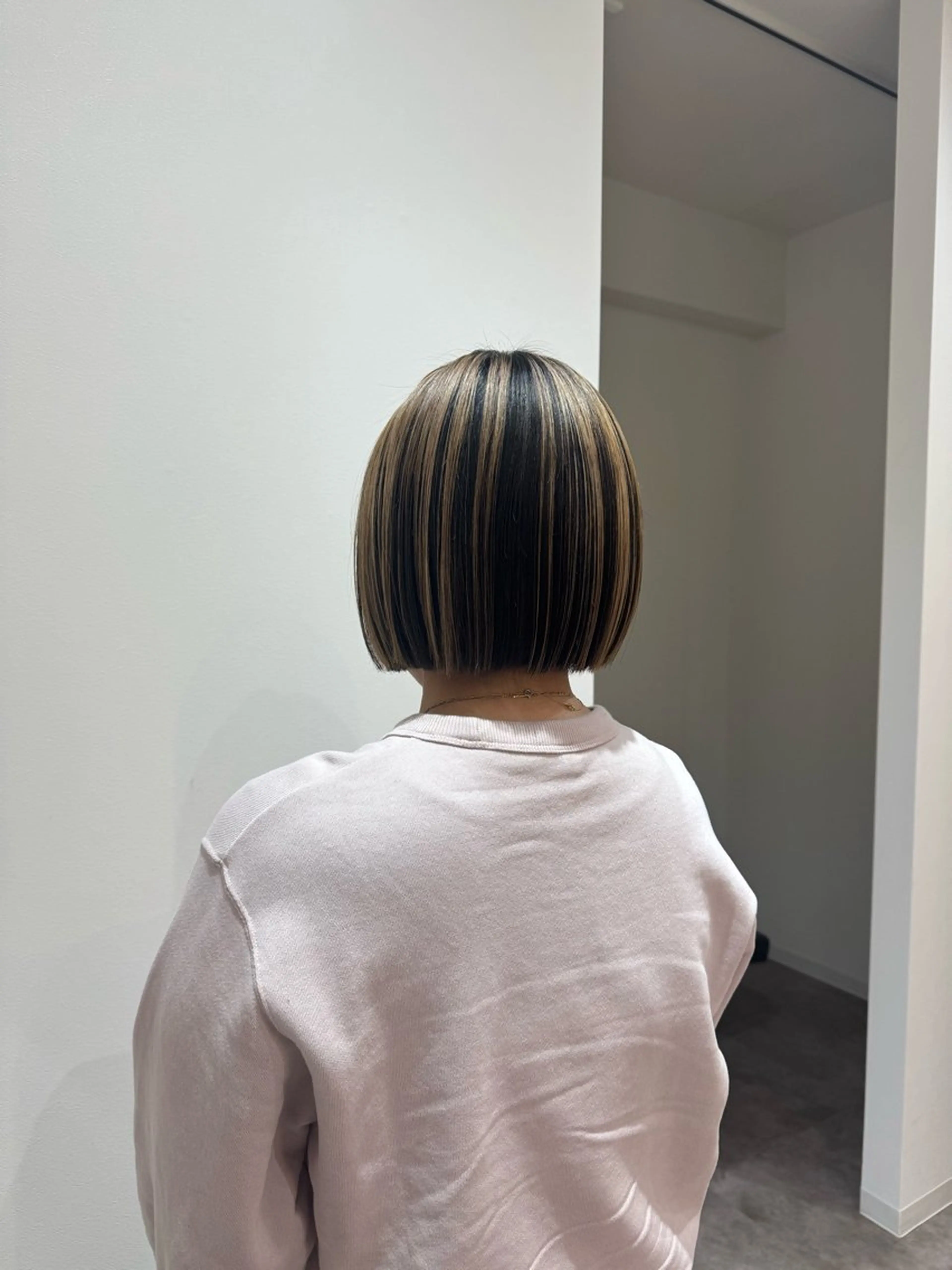 ショート カラー newi remi🖤のヘアスタイル