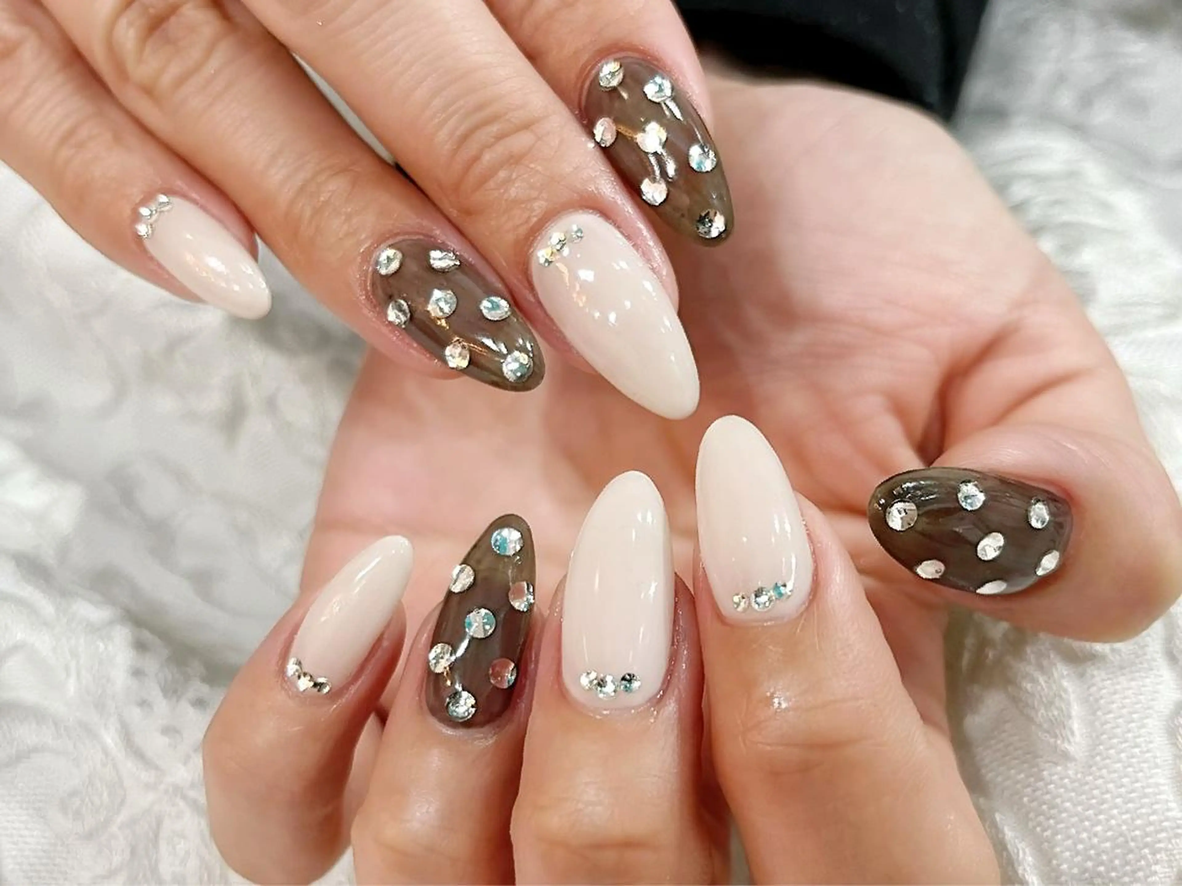 ネイル nailsalon Mirrorのネイルデザイン