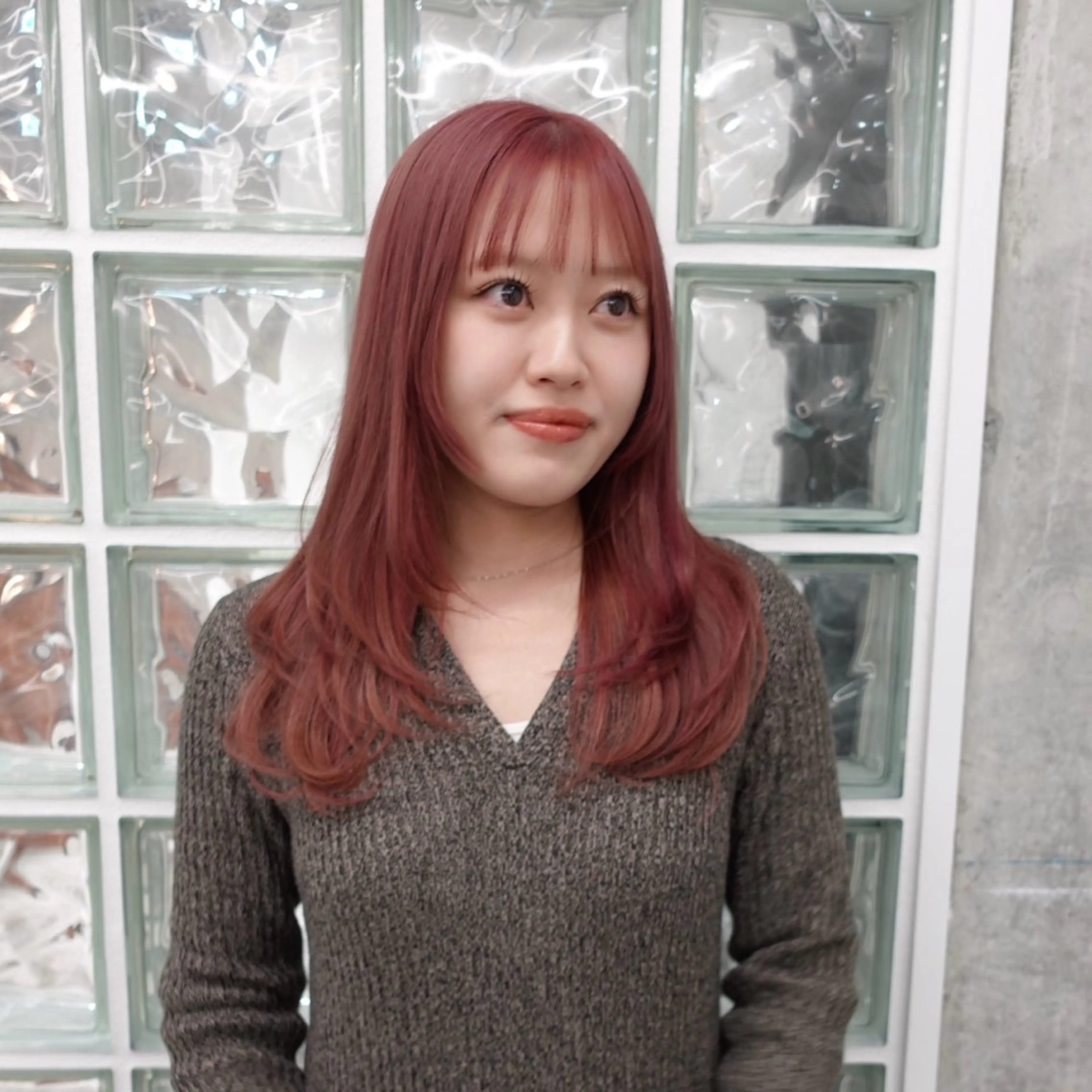 ロング カラー ヘアアレンジ ピンクカラー レイヤーカット カット ヘアカラー 🌐サトウ リョウ🌐のヘアスタイル