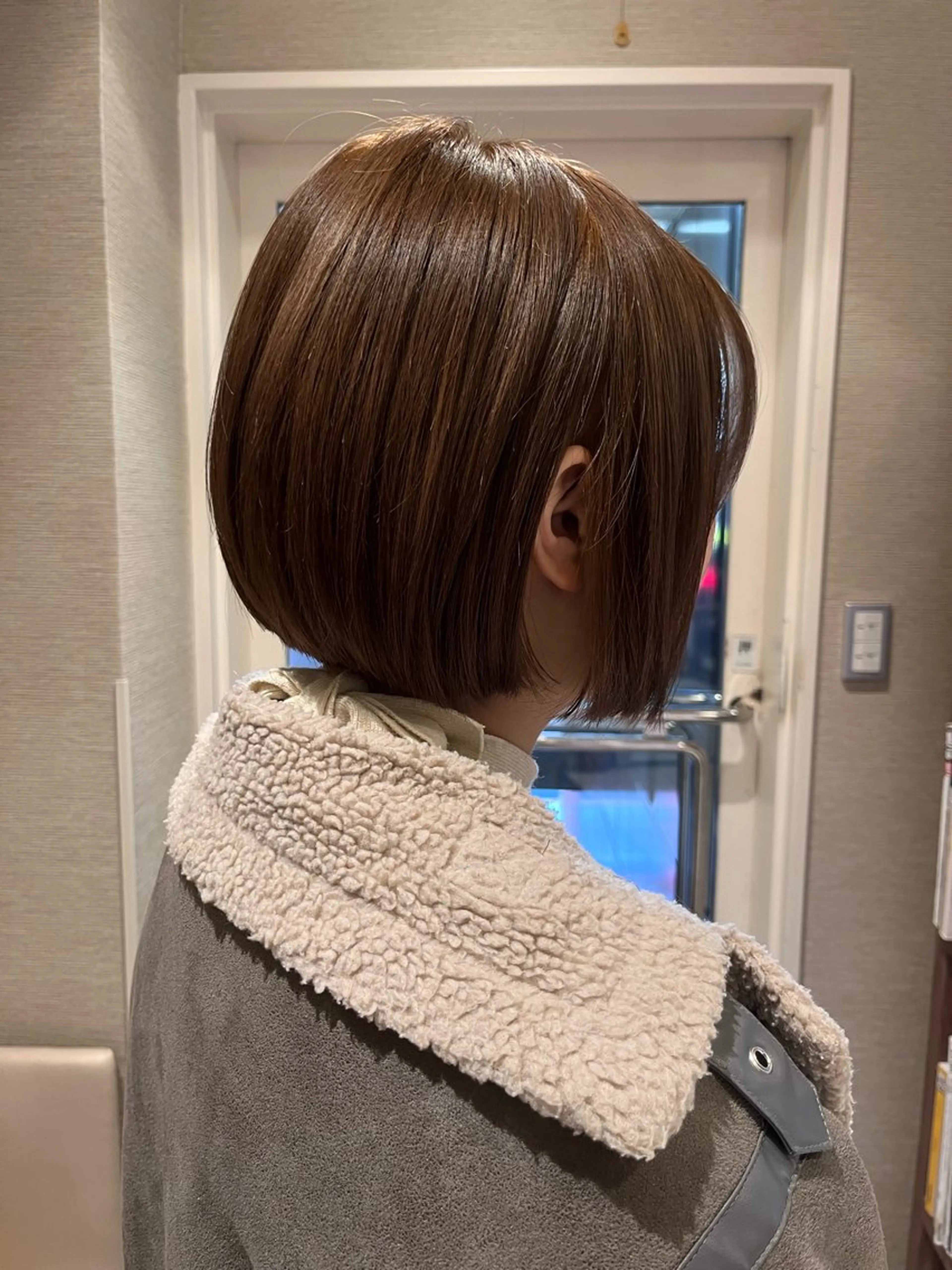 ショート カラー ブリーチ ブリーチなしカラー ボブ カット ヘアカラー dogstar小林諒 レイヤー/パーマのヘアスタイル