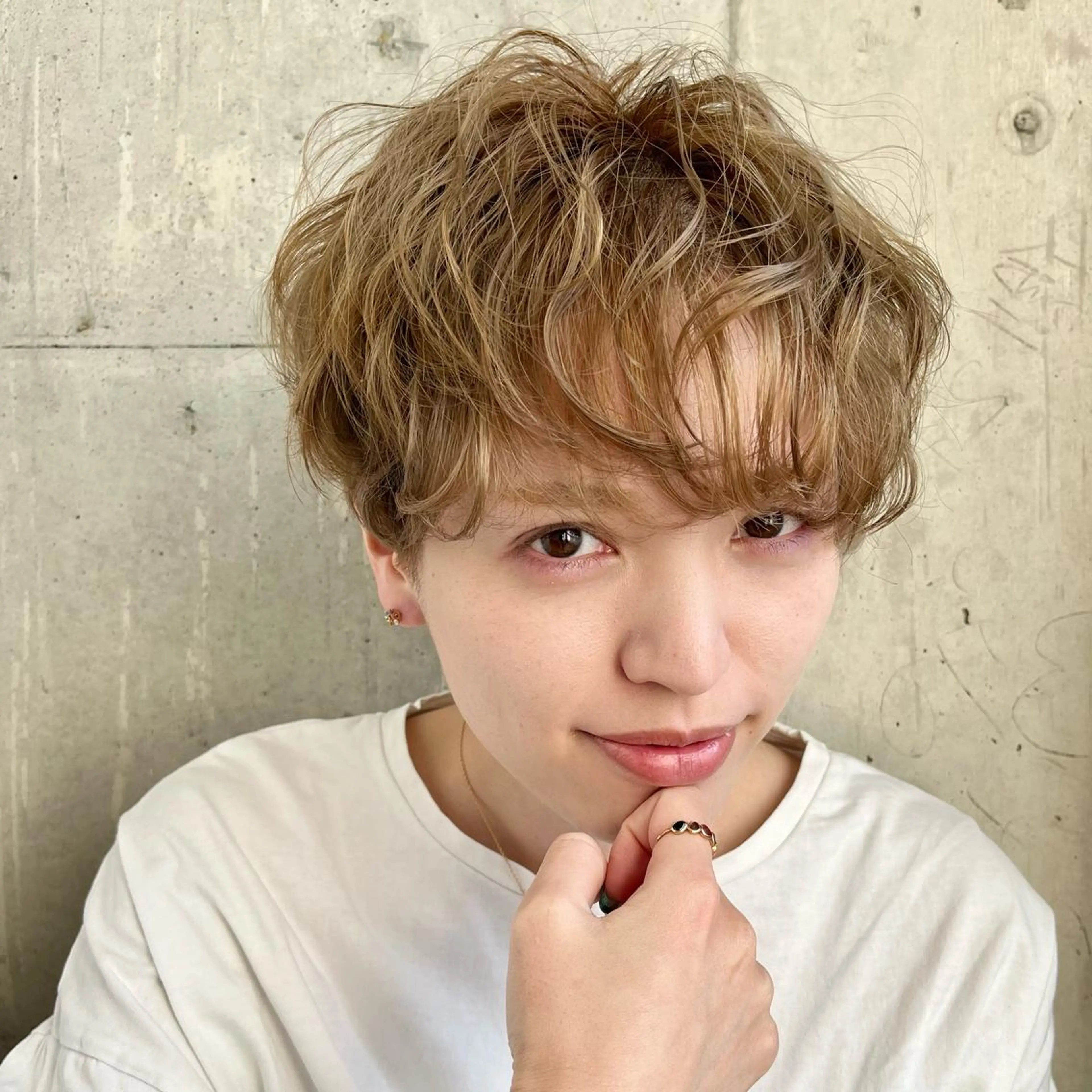 ショート カラー 外国人風カラー ショートヘア ヘアカラー direction所属・派手髪デザインカラー ヒロカのヘアスタイル