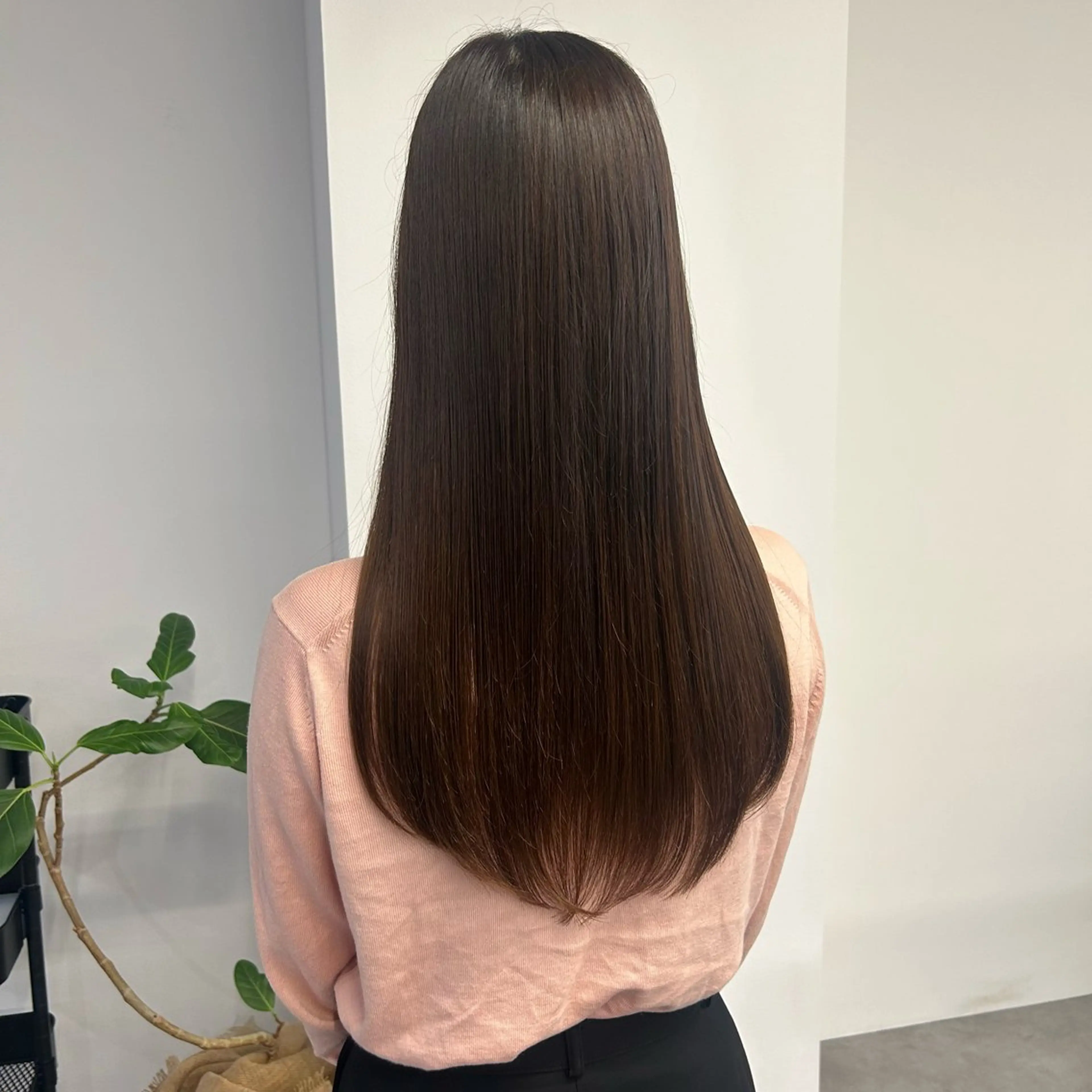 ロング カット 絹髪矯正/艶カラー /透明感/石田桃子のヘアスタイル