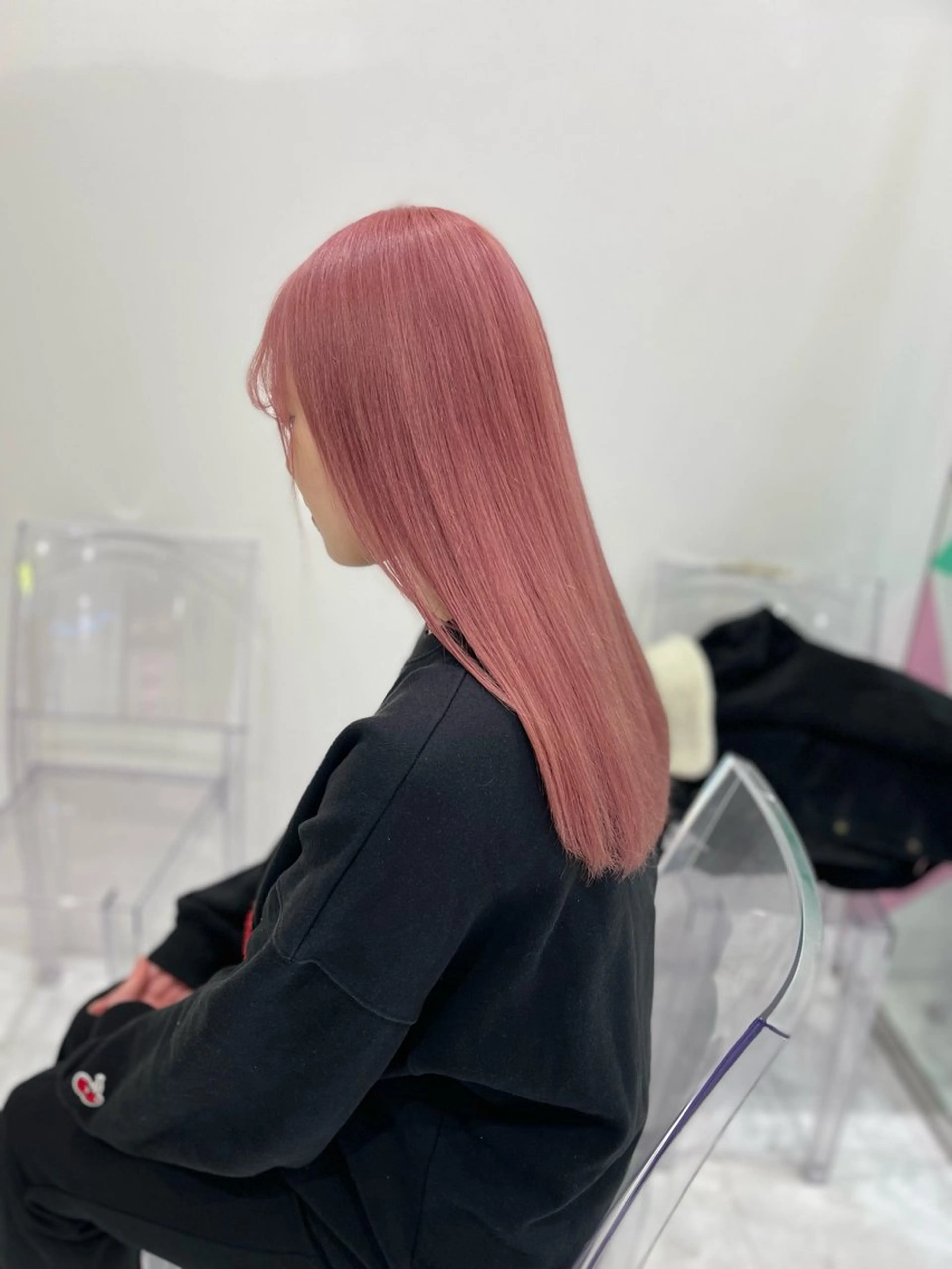 ロング カラー ピンクカラー カット ヘアカラー トリートメント ヘアセット 色落ち綺麗🩰ハイ トーン🎀RINKAのヘアスタイル