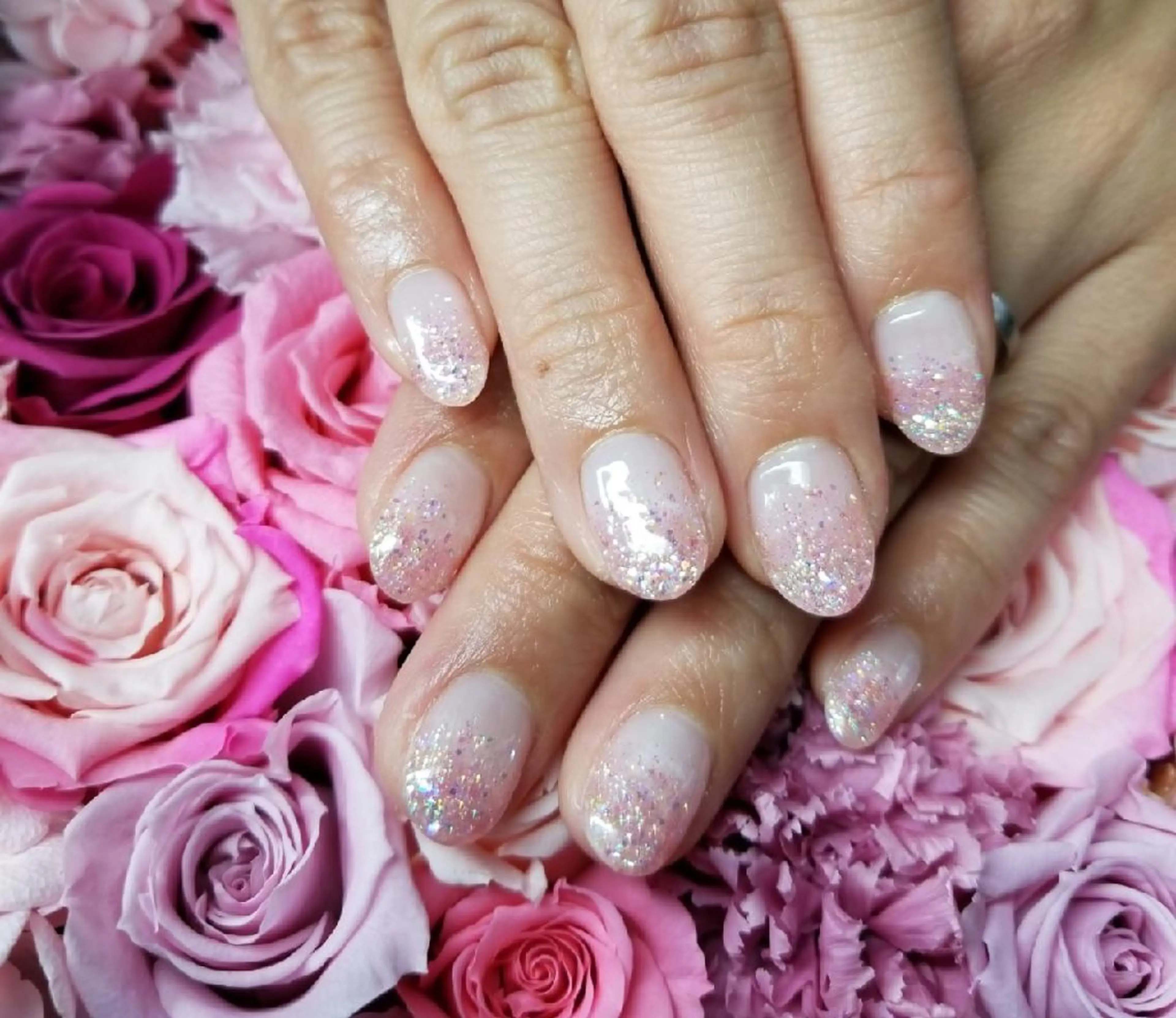 ネイル グラデーション ラメ(グリッター) ラメグラデーション ピンク Laule’a 昭島店のネイルデザイン