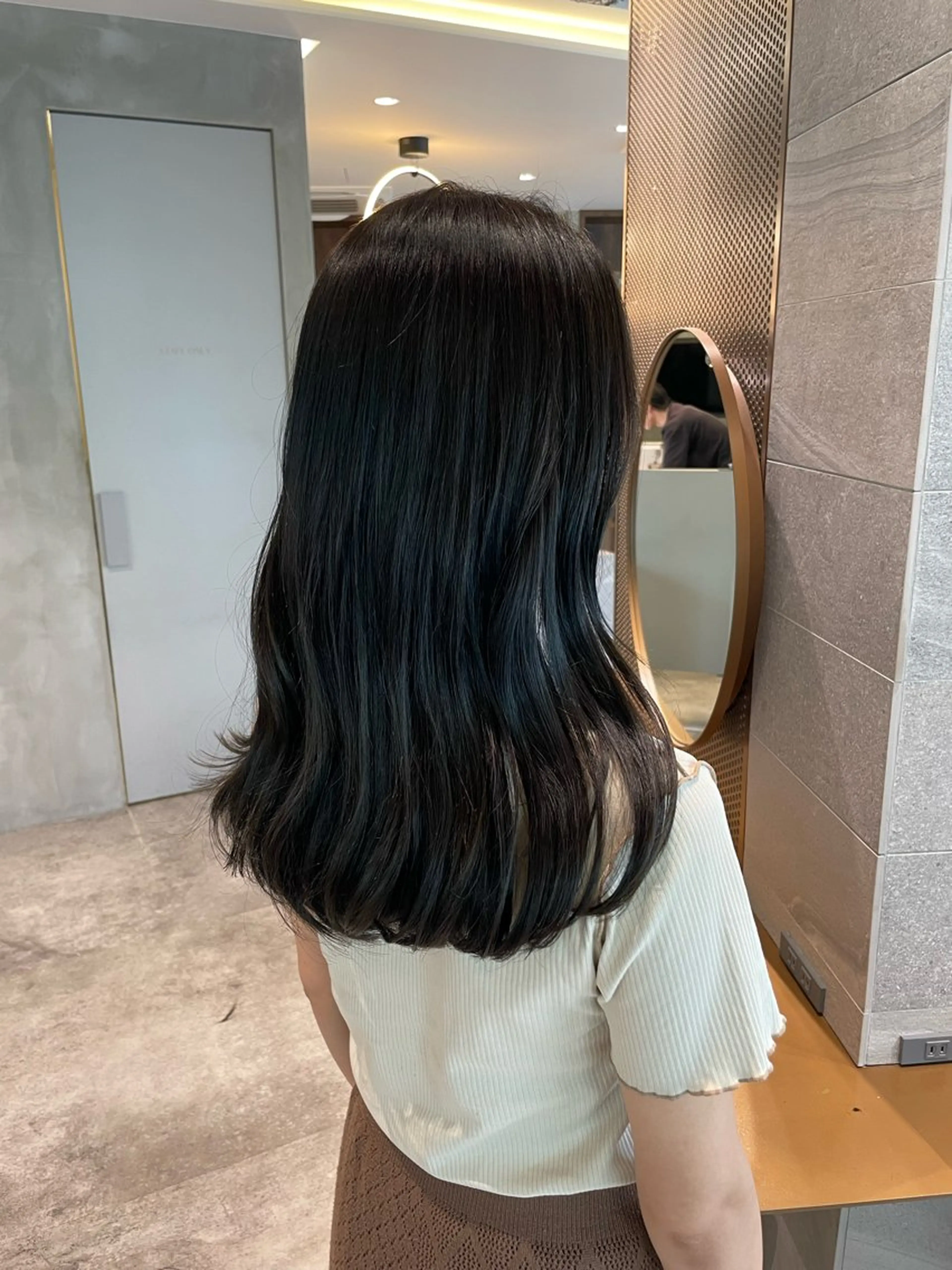 ミディアム Toiro 新宿所属・新宿/新宿三丁目 yuinaのヘアスタイル