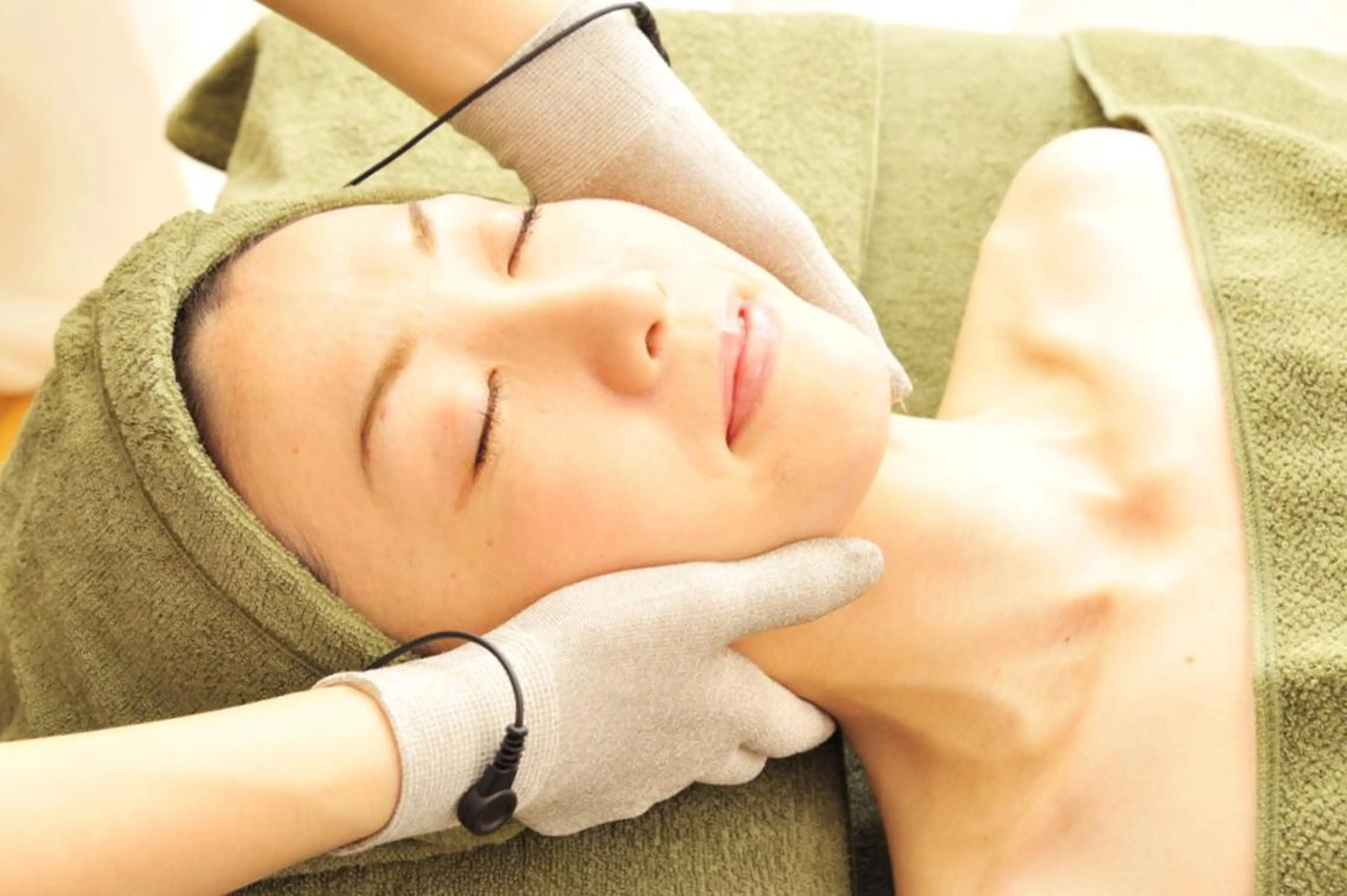 【激ヤバたるみやほうれい線の徹底ケア】  小顔機器×リフトリンパ(60分)の写真