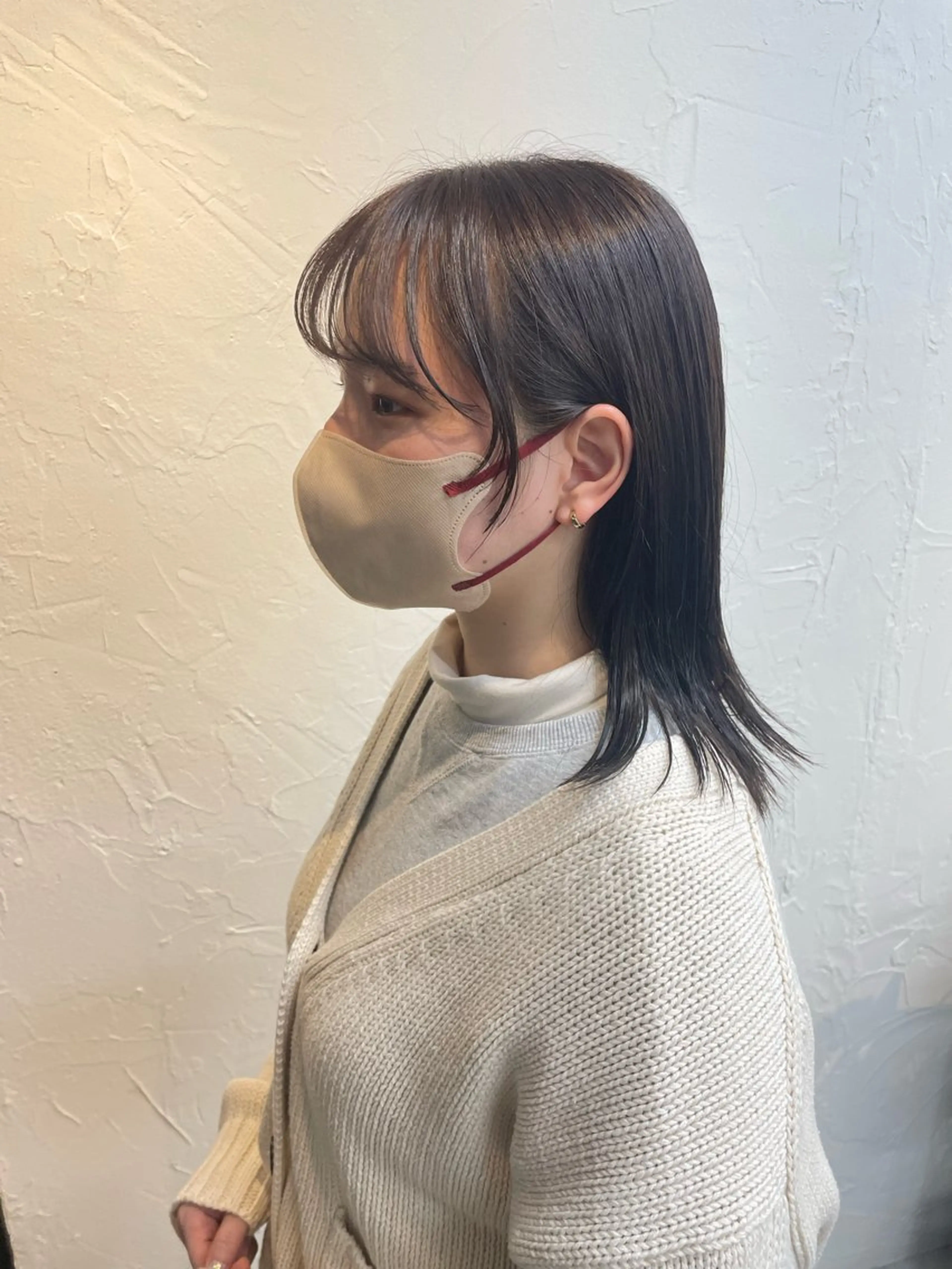 ミディアム 切りっぱなしボブ ボブ 顔周りカット カット ヘアカラー トリートメント phiphi.所属・phiphi. 【ピピ】のヘアスタイル