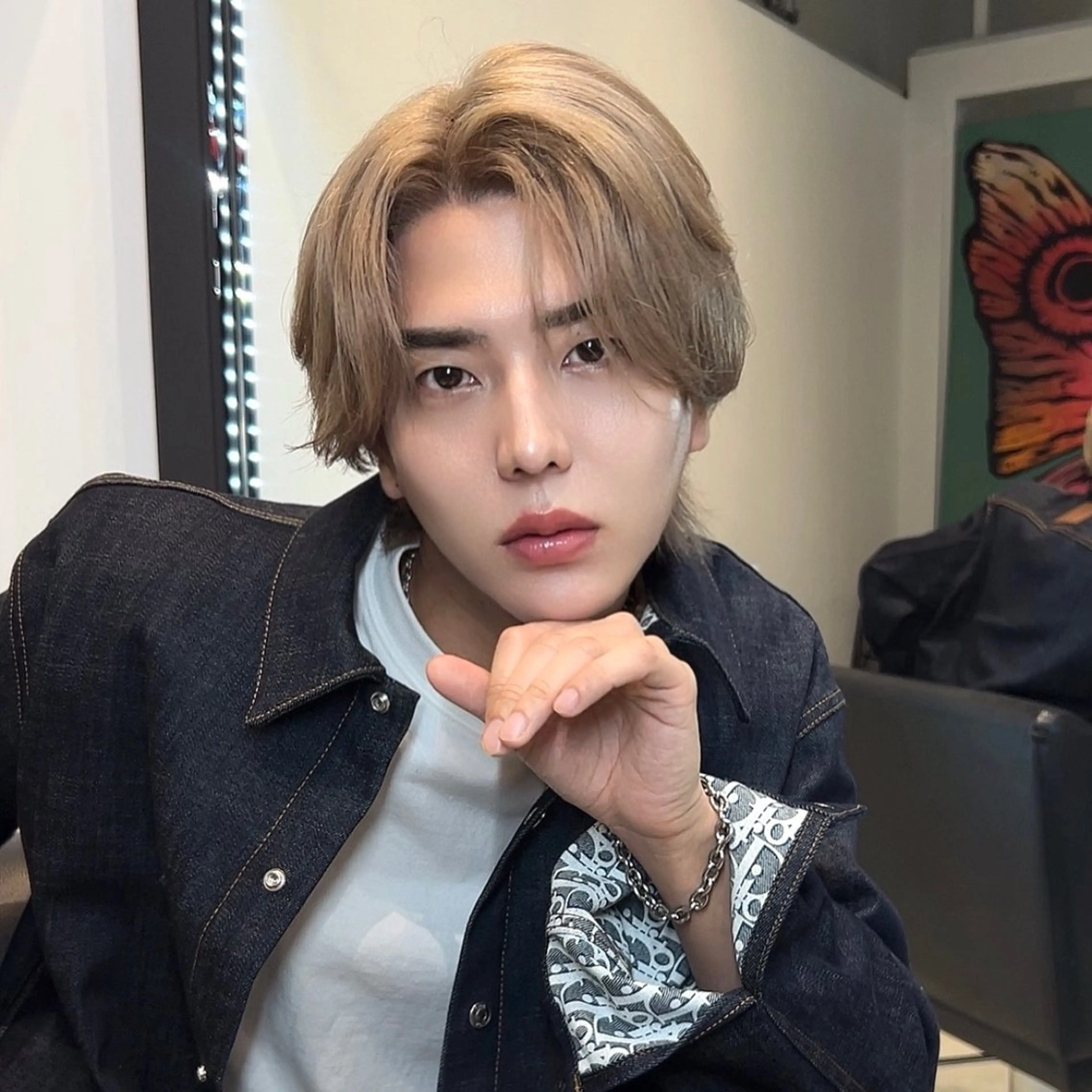 ミディアム カラー メンズ カット ヘアカラー 岡田大志🇰🇷 中/韓メンズヘアのヘアスタイル