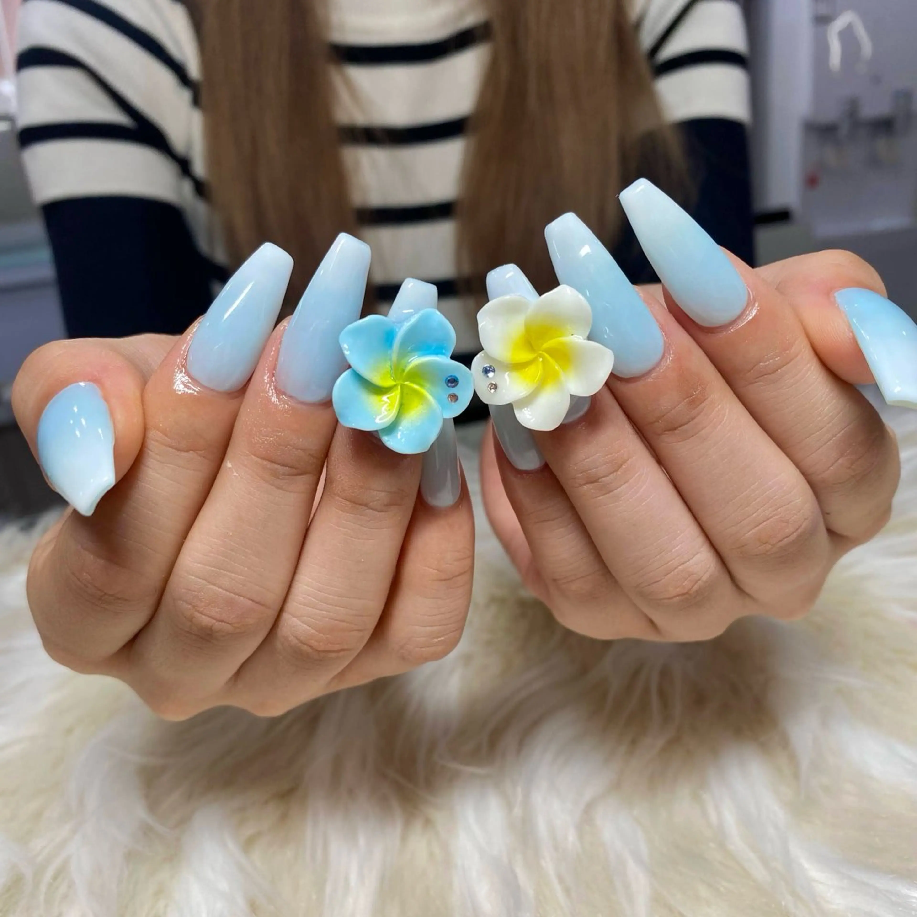 ネイル 長さ出し フットネイル フレンチネイル ジェルネイル グラデーション ハンドネイル Nail&eye Belire 新宿のネイルデザイン