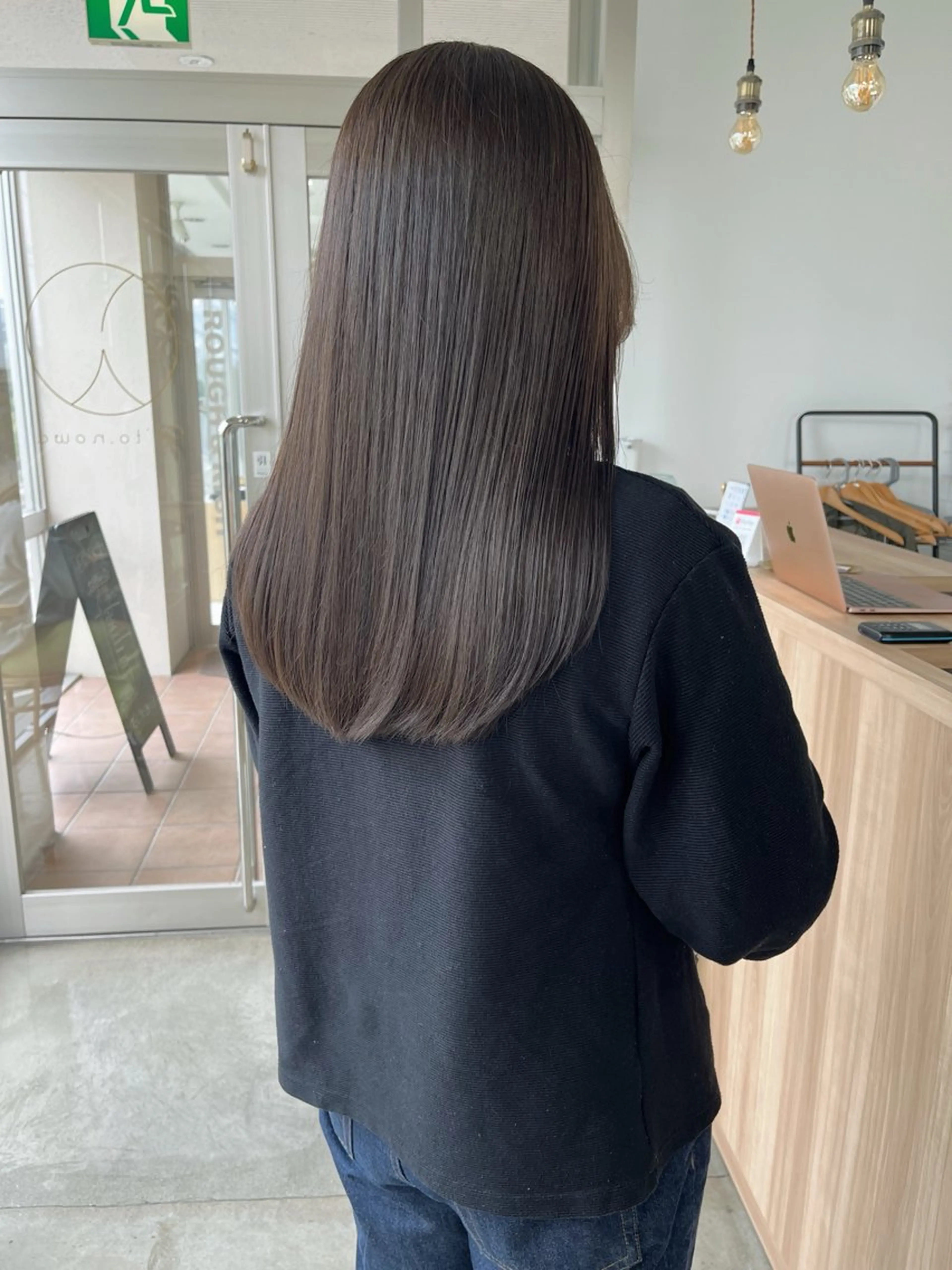 セミロング 荒川泰輝/オリーブ カラー/透明感カラーのヘアスタイル