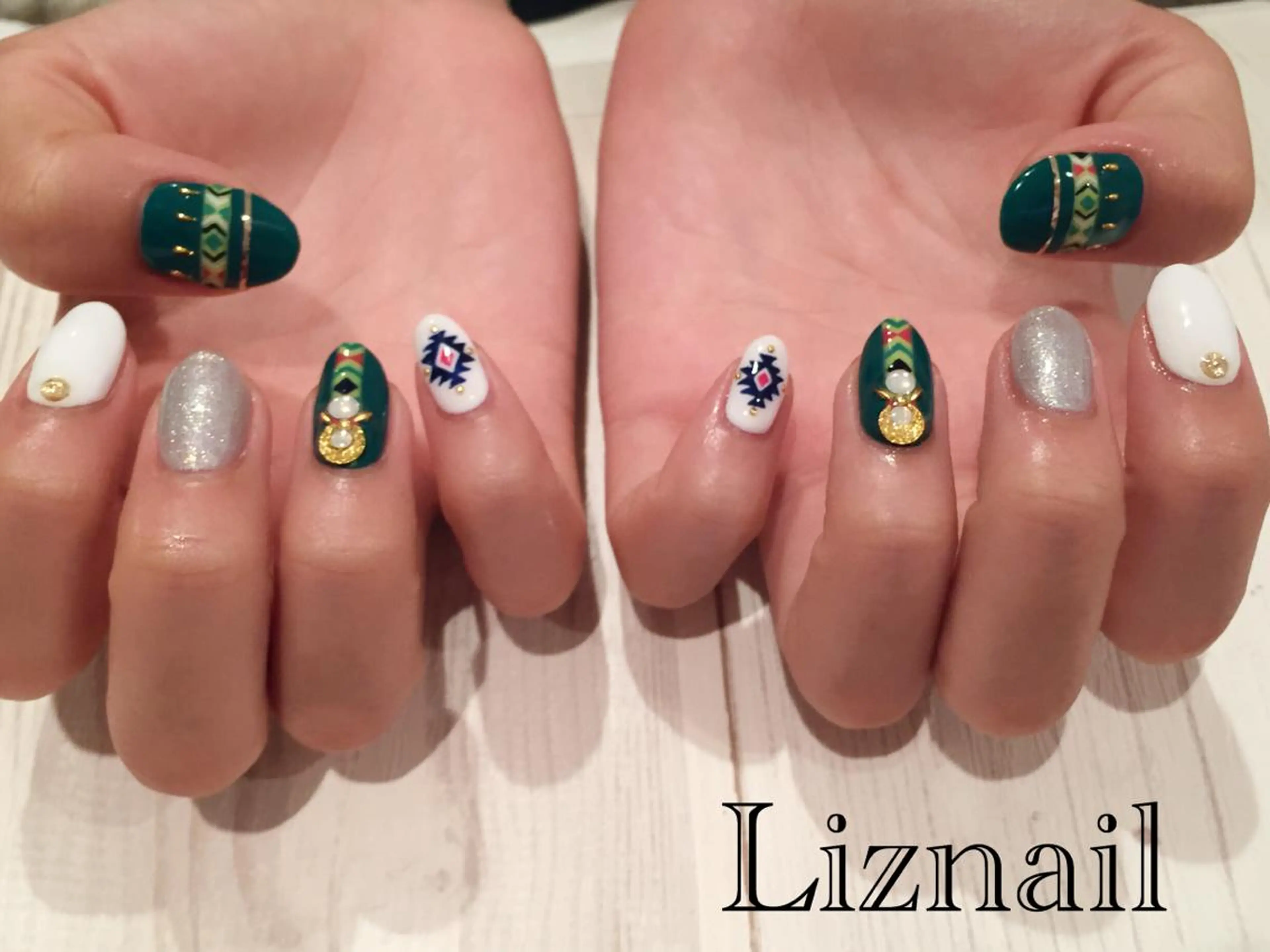 ネイル Rawr / saoriのネイルデザイン