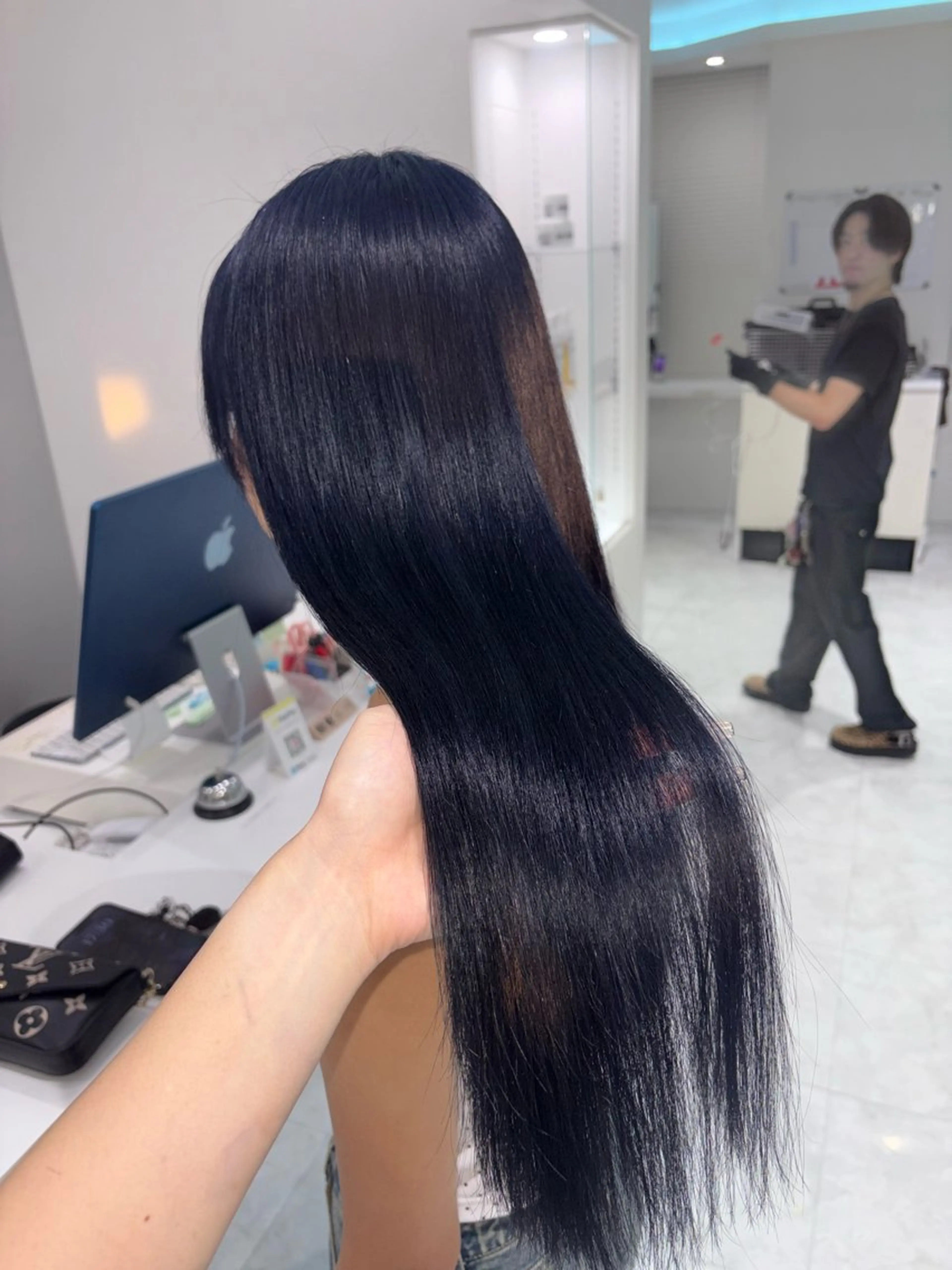 ロング カラー ヘアカラー 🤍ྀི透ける寒色 Cocoa🤍ྀིのヘアスタイル