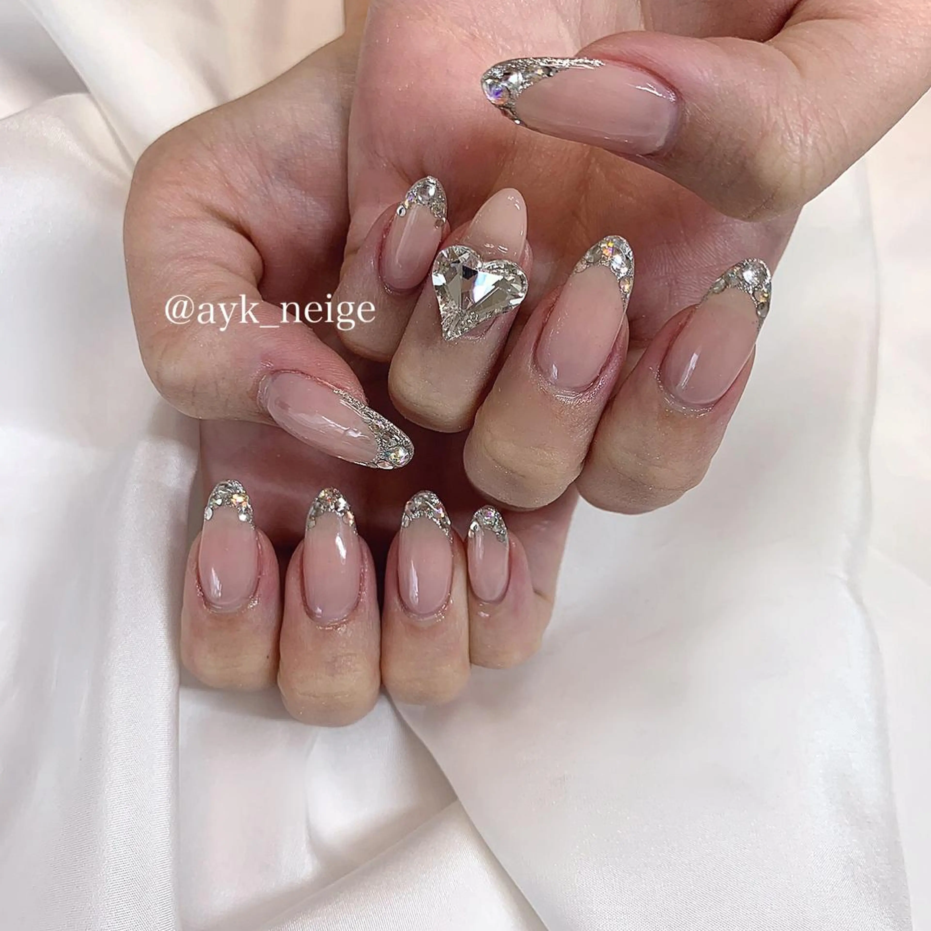 ネイル フレンチネイル ハート 韓国ネイル 春ネイル 冬ネイル n'eige nail所属・大谷 綾香のネイルデザイン