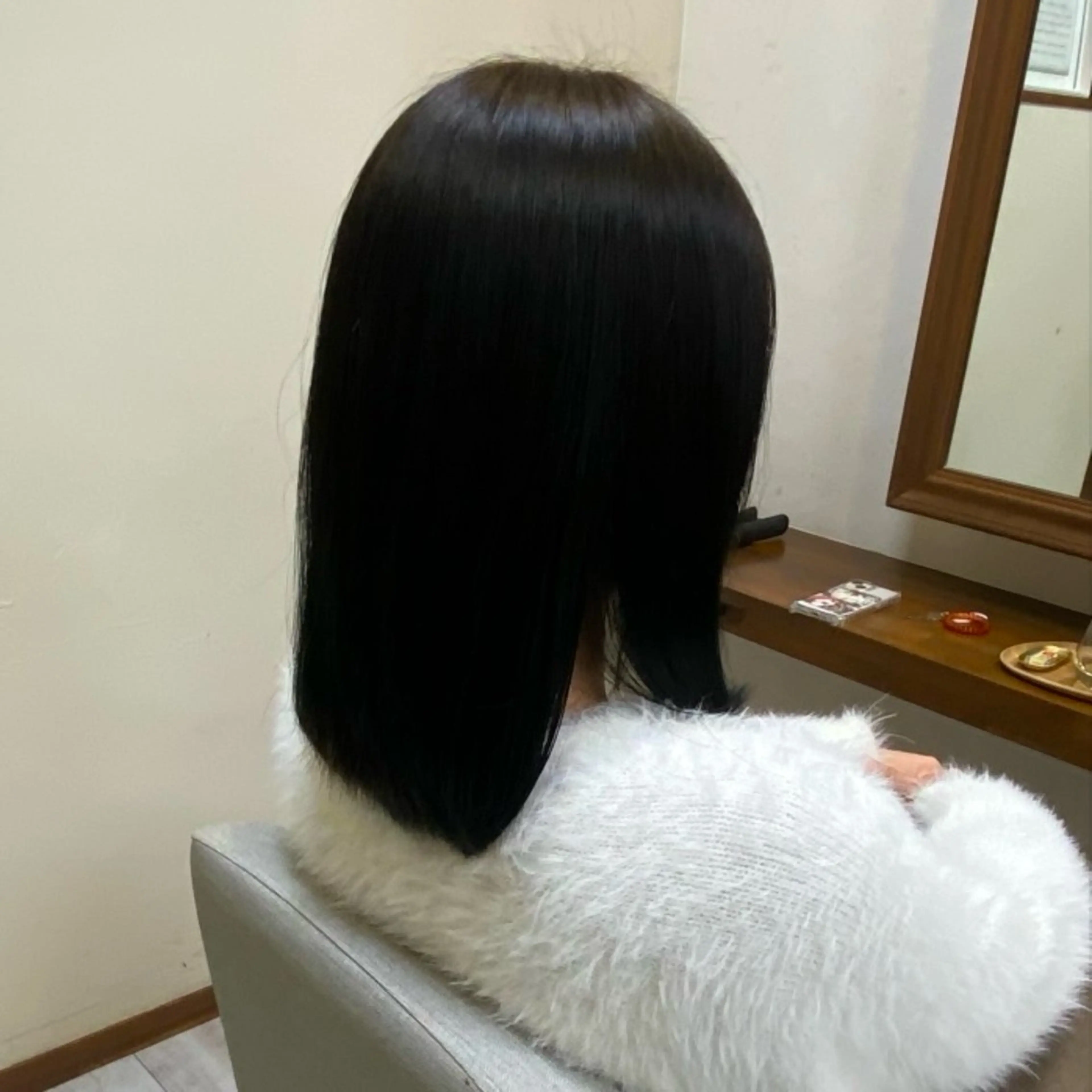 ミディアム カラー ヘアカラー トリートメント 安藤 沙英のヘアスタイル