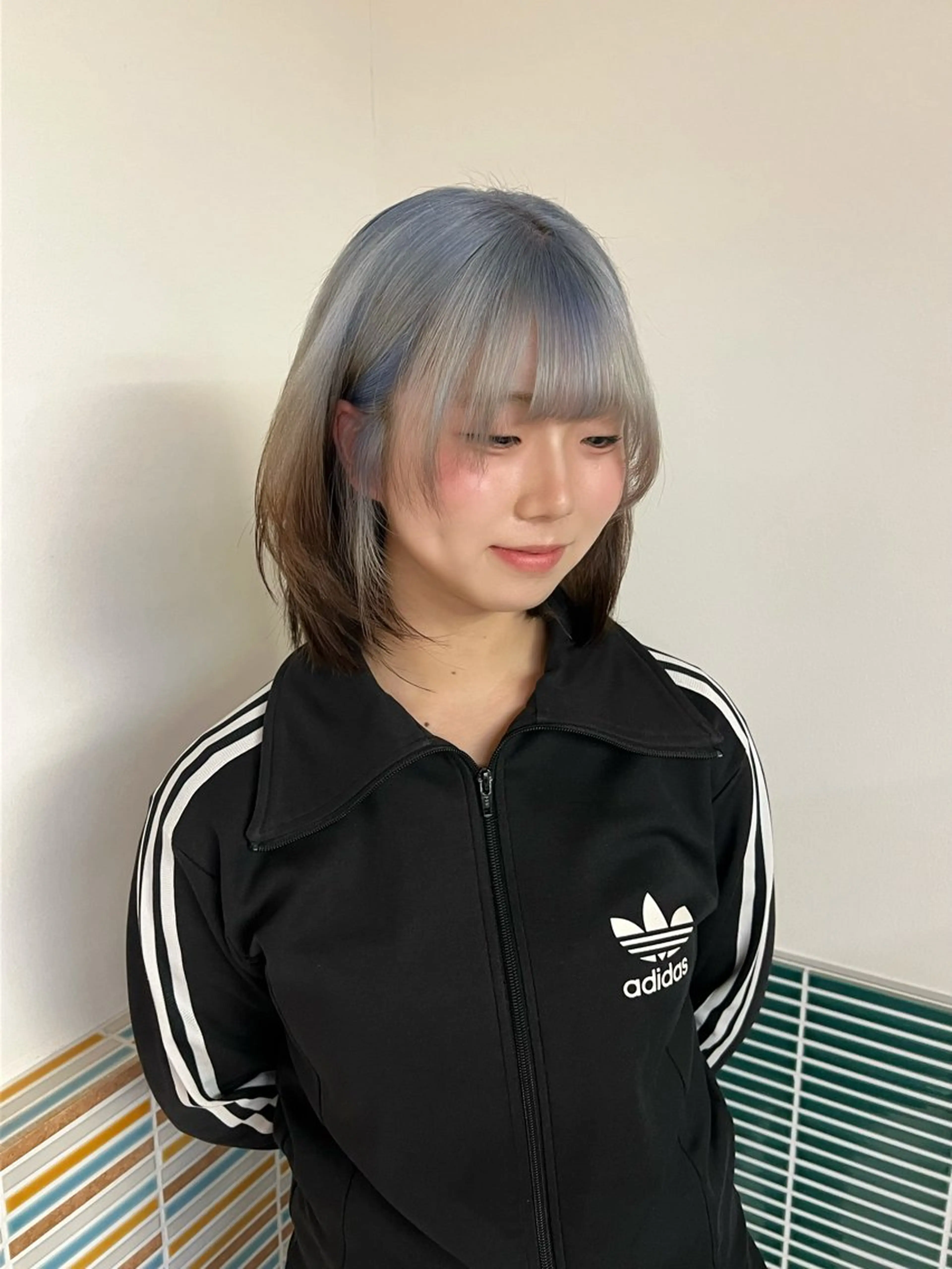 ミディアム カラー ヘアアレンジ ヘアカラー ハイトーンカラー /梅田/みほのヘアスタイル