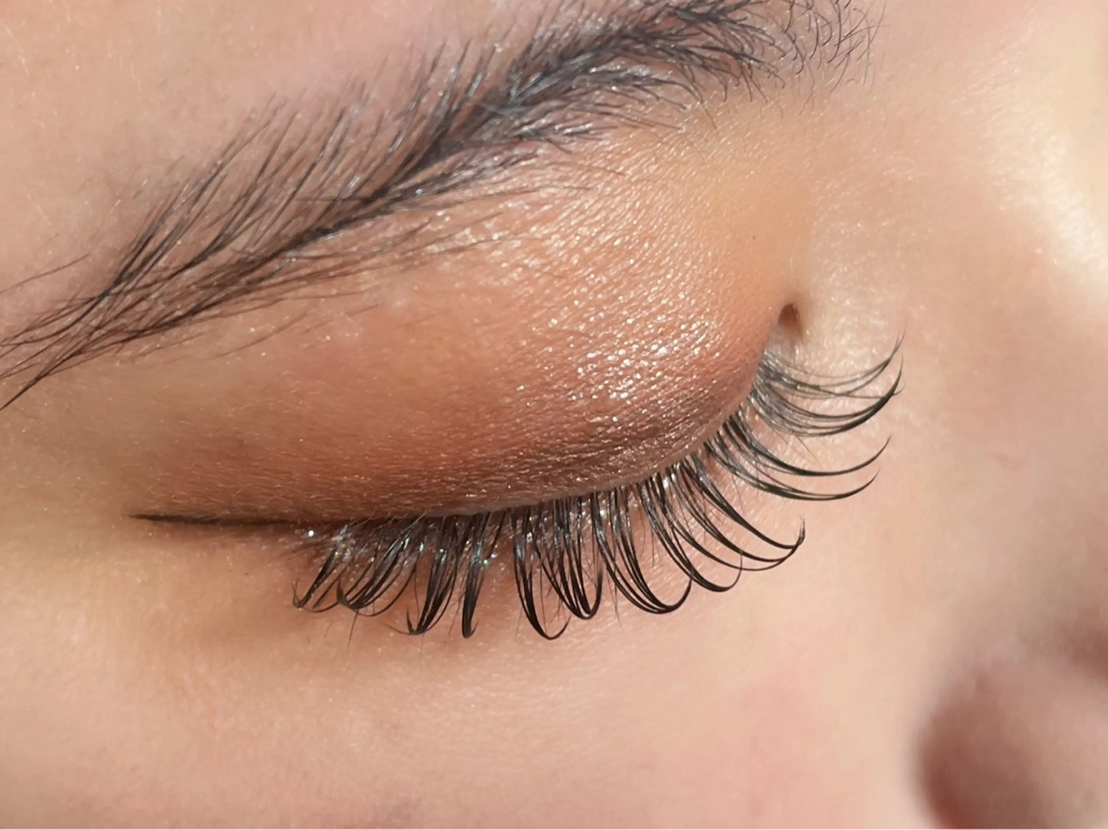 マツエク・マツパ 束感まつ毛 Dカール フラットラッシュ milinoah 🧸Aiko🧸のマツエク・マツパデザイン