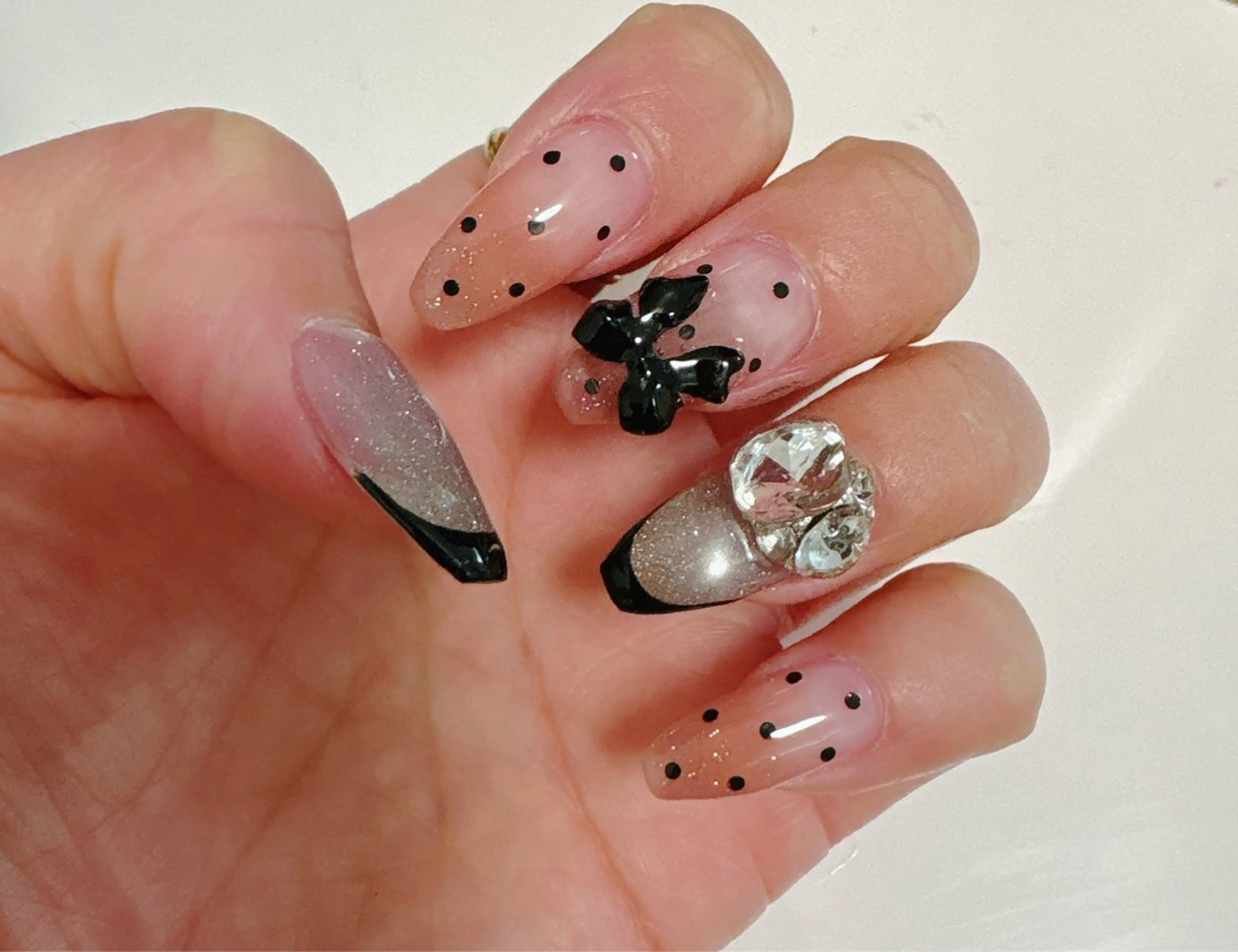 ネイル ECLAT エクラ所属・寺山 千鶴のネイルデザイン