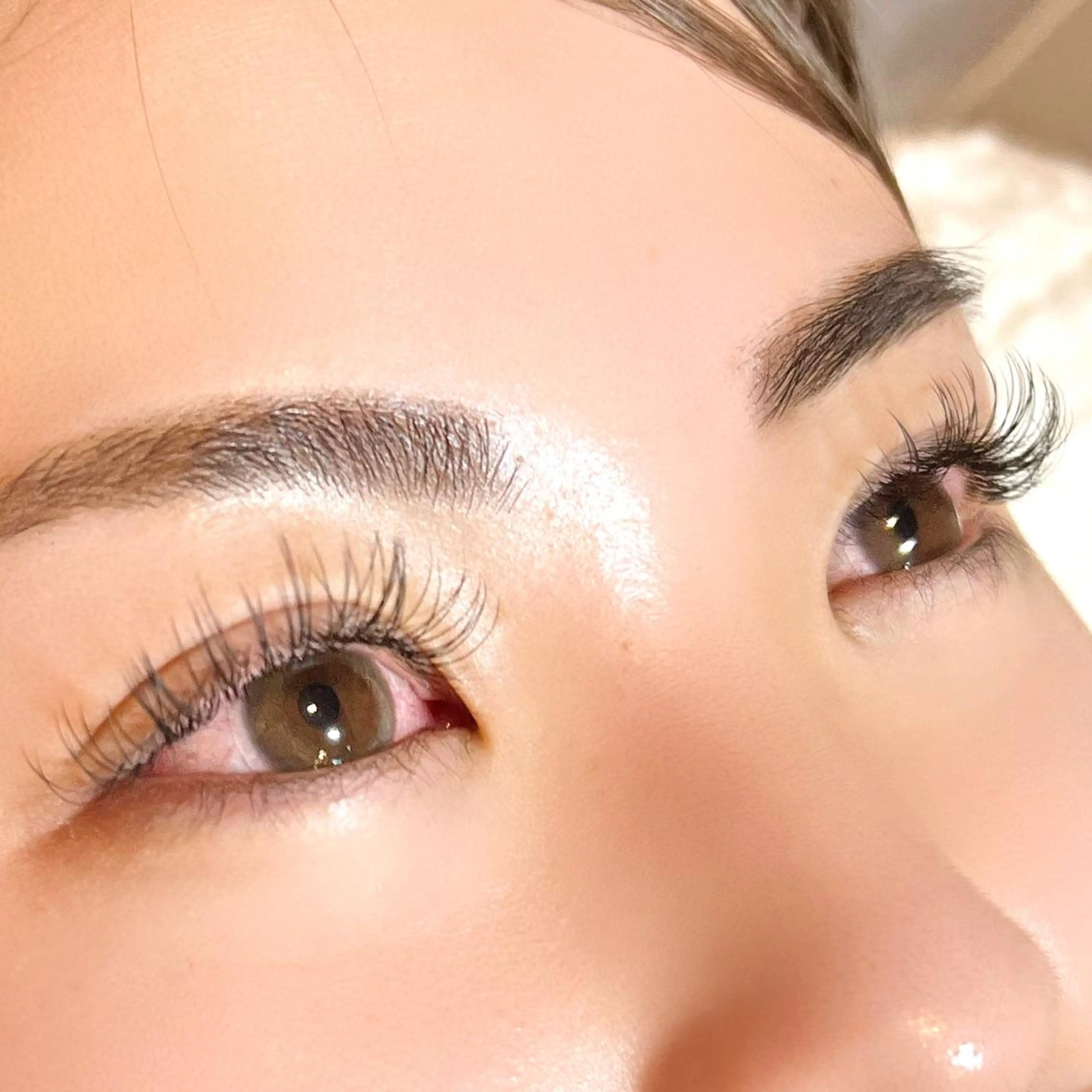 マツエク・マツパ フラットラッシュ マツエク Eye AVANCE.西梅田店所属・AVANCE西梅田店 長島のマツエク・マツパデザイン