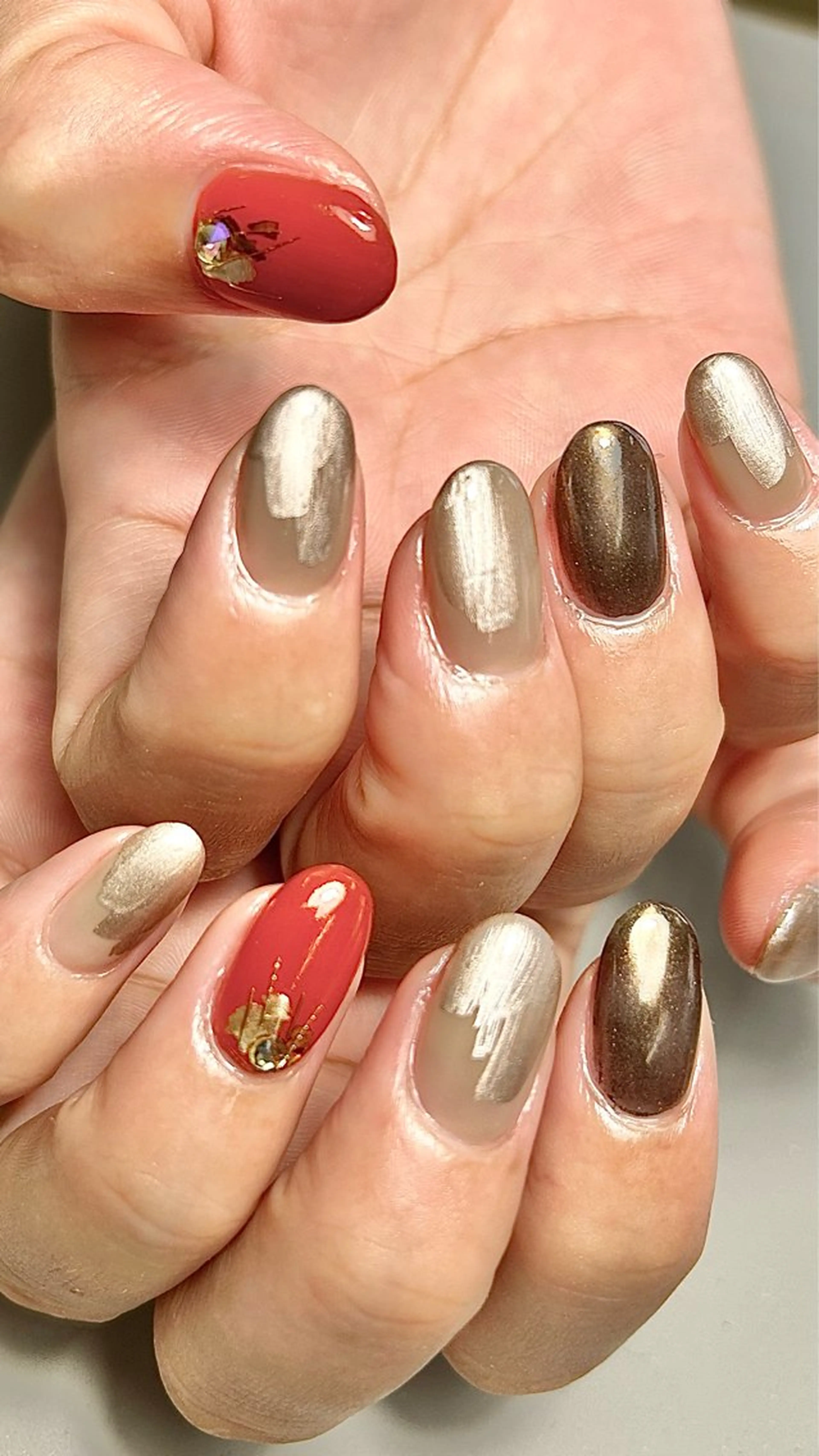 ネイル sol.nailworks所属・sol. ソル satiのネイルデザイン