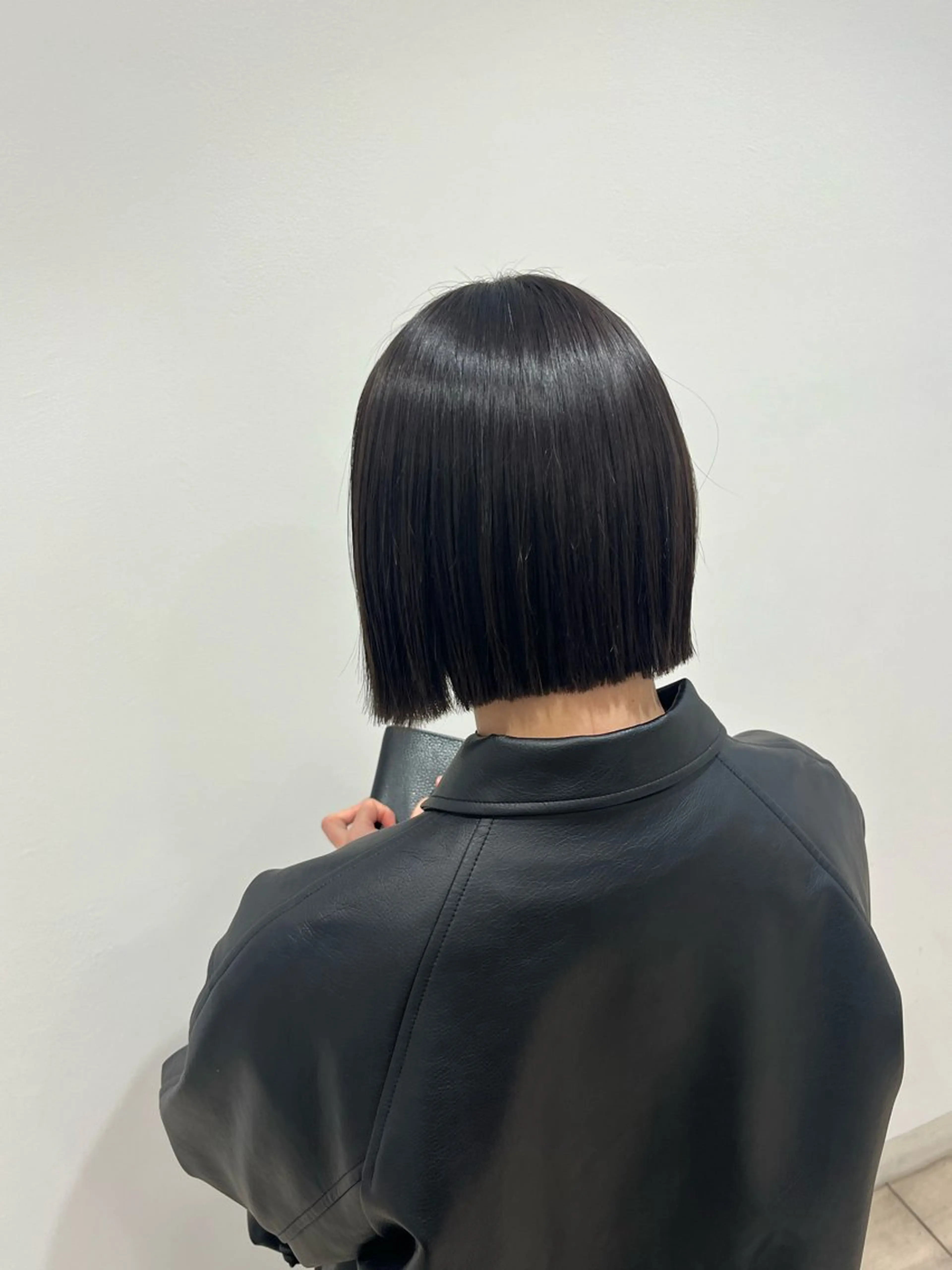 🪽🖤ボブカット+カラー+Aujua3stepトリートメント🖤🪽の写真