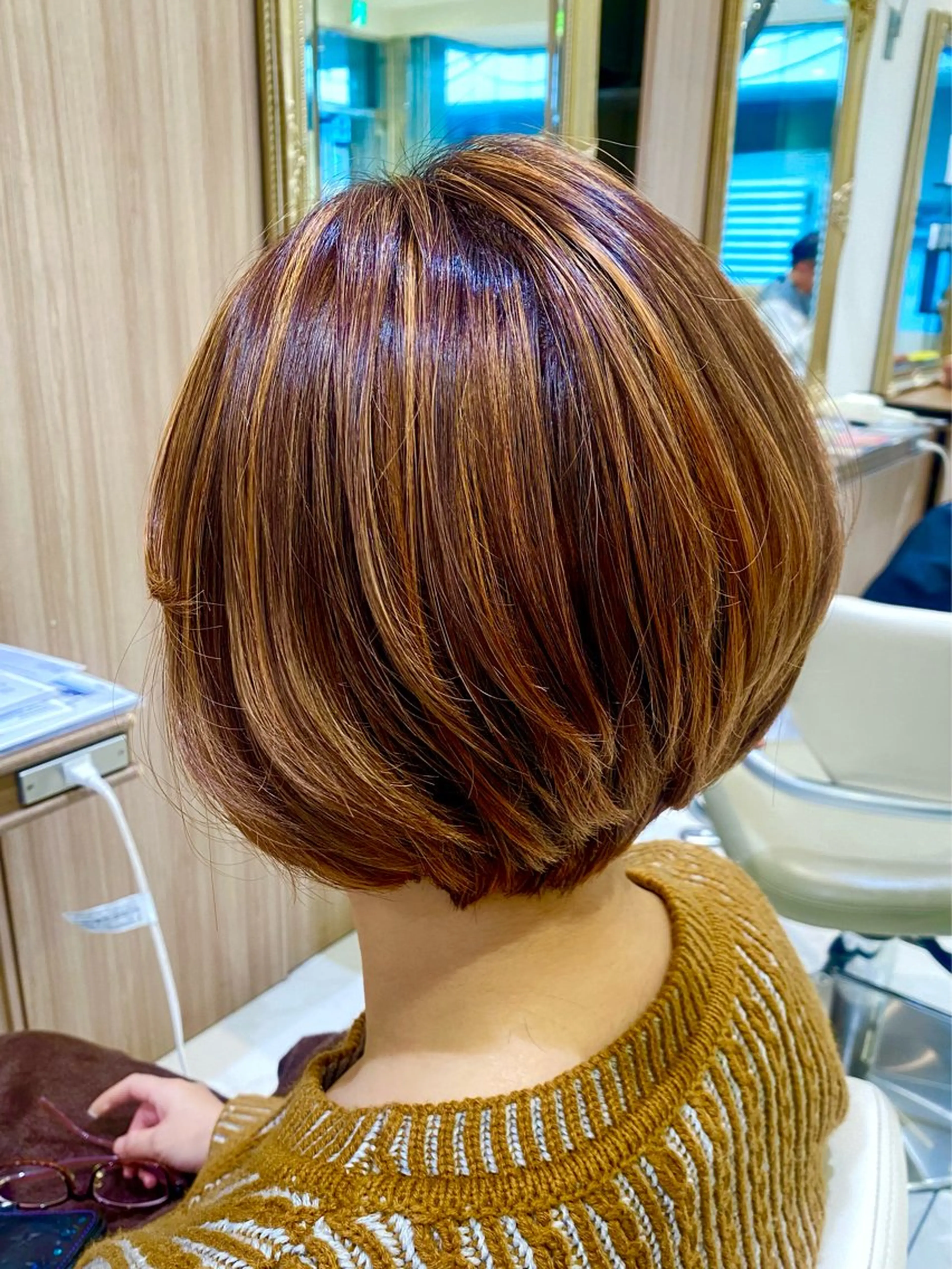 ショート カラー 古川 琴美のヘアスタイル