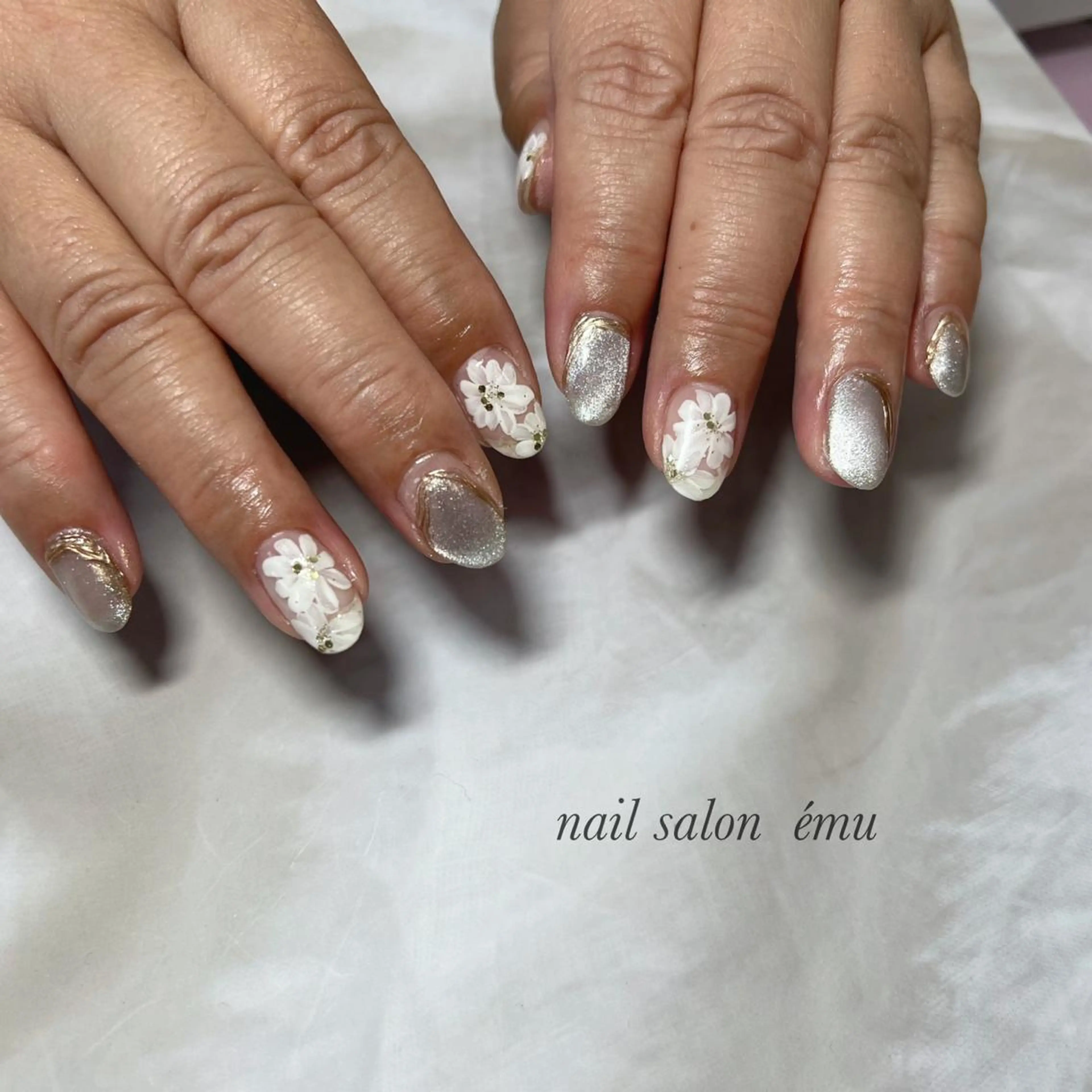 ミディアム ネイル ハンドネイル nail salon émuのネイルデザイン