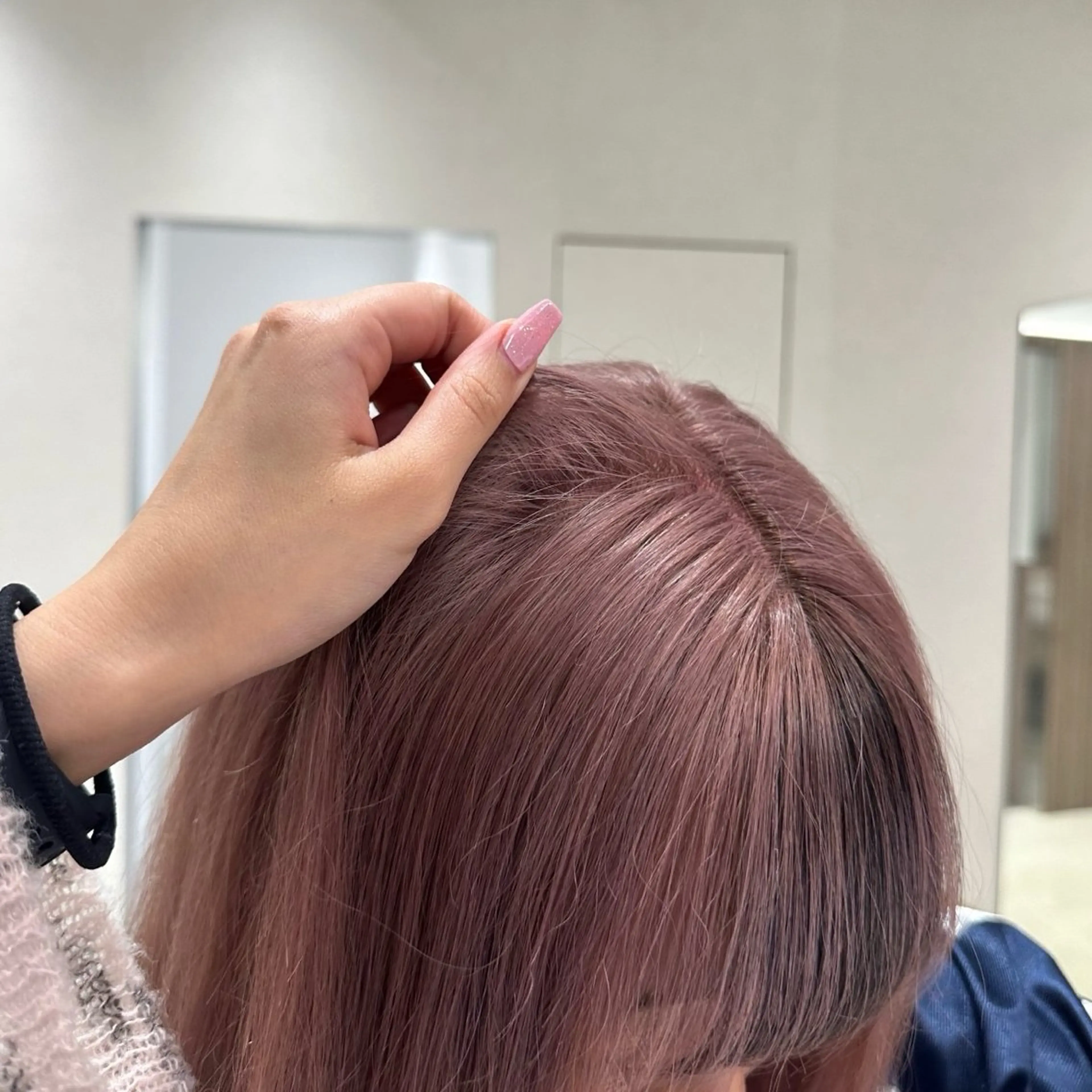 ミディアム カラー ヘアカラー トリートメント ヘッドスパ ヘアセット ❄最強かわいいカラー ❄️MINA❄️のヘアスタイル