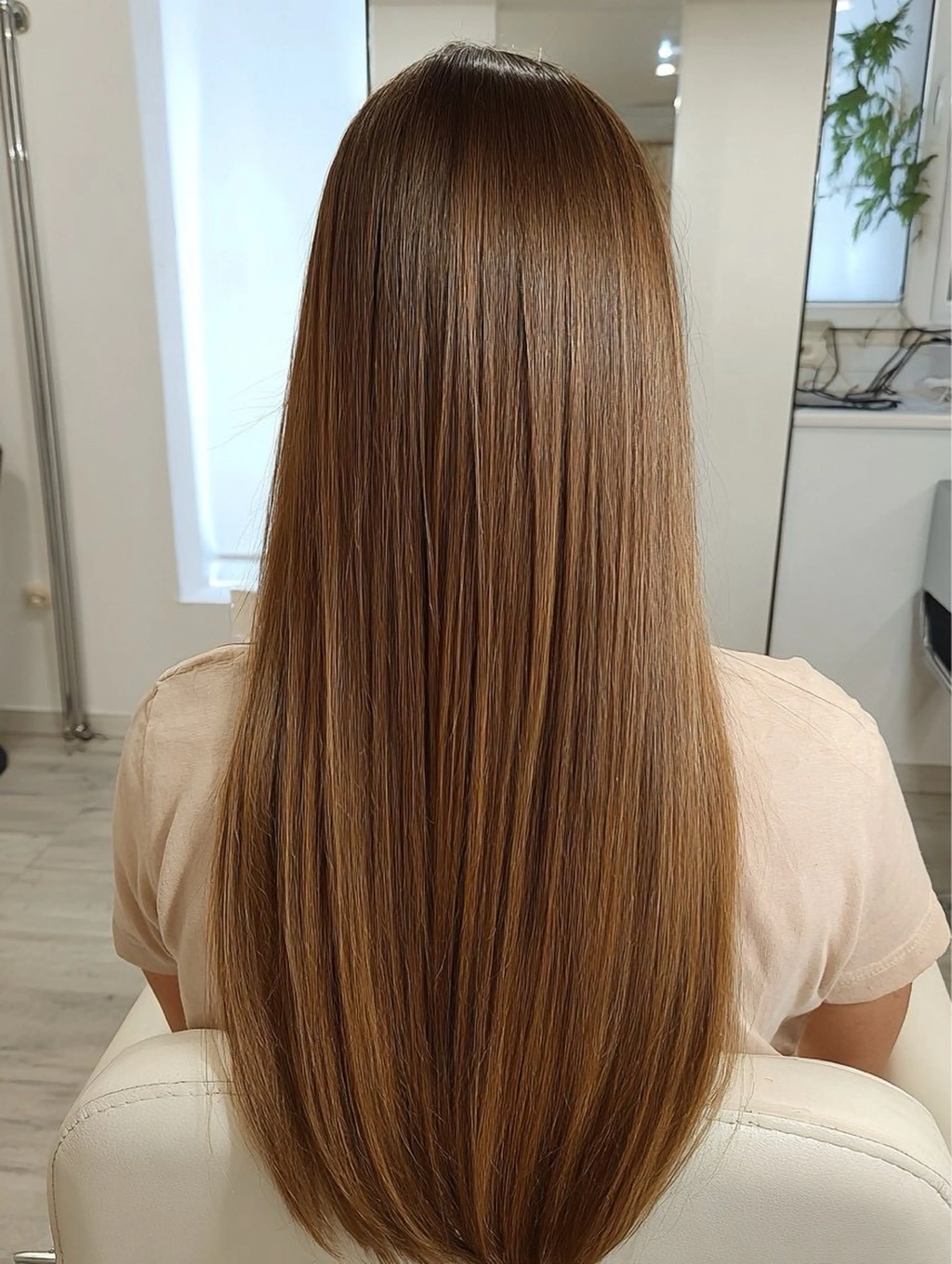 ミディアム SCENE by RADのヘアスタイル