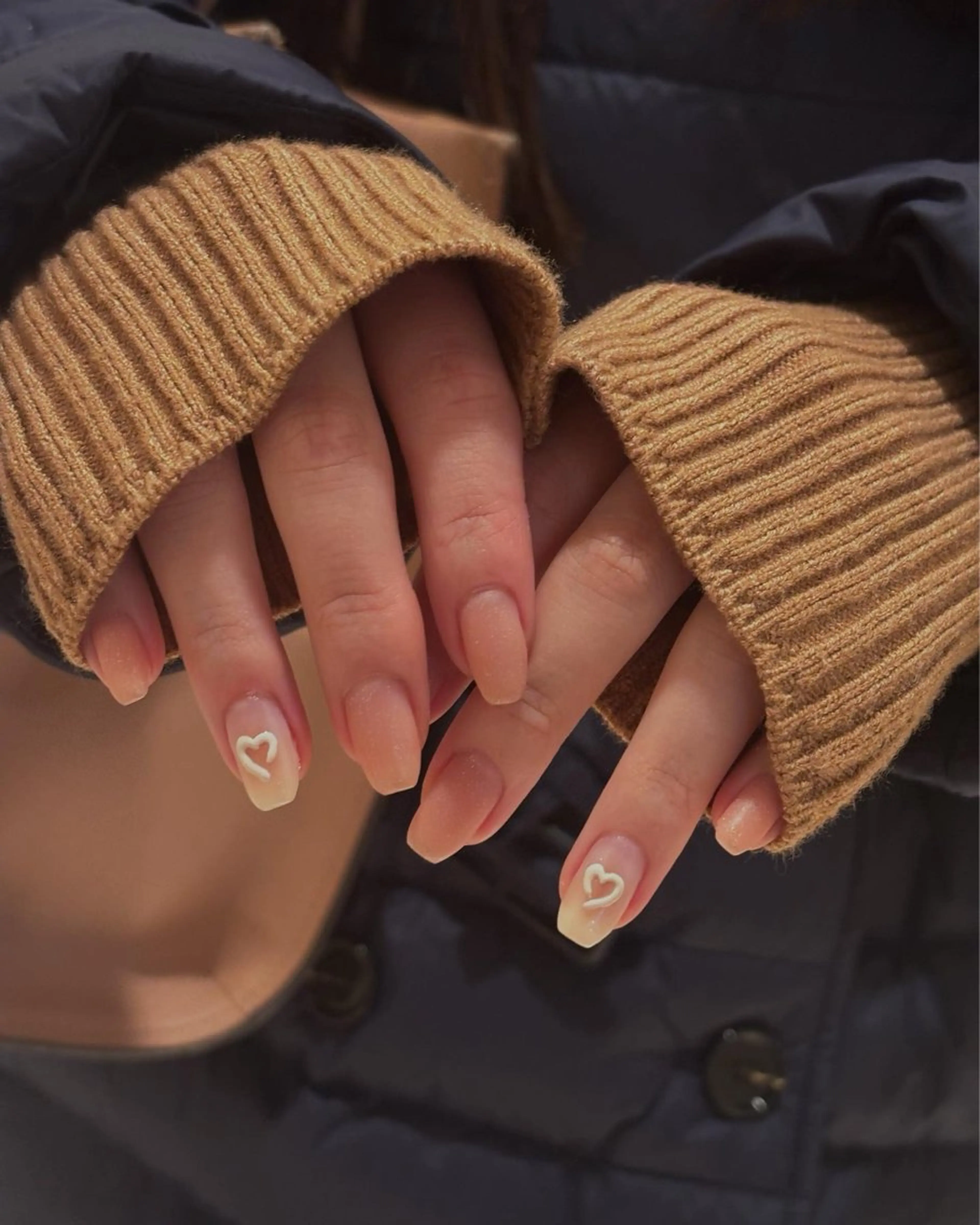 ネイル チークネイル ハート マットネイル ハンドネイル Elio所属・Elio 国泰寺のネイルデザイン
