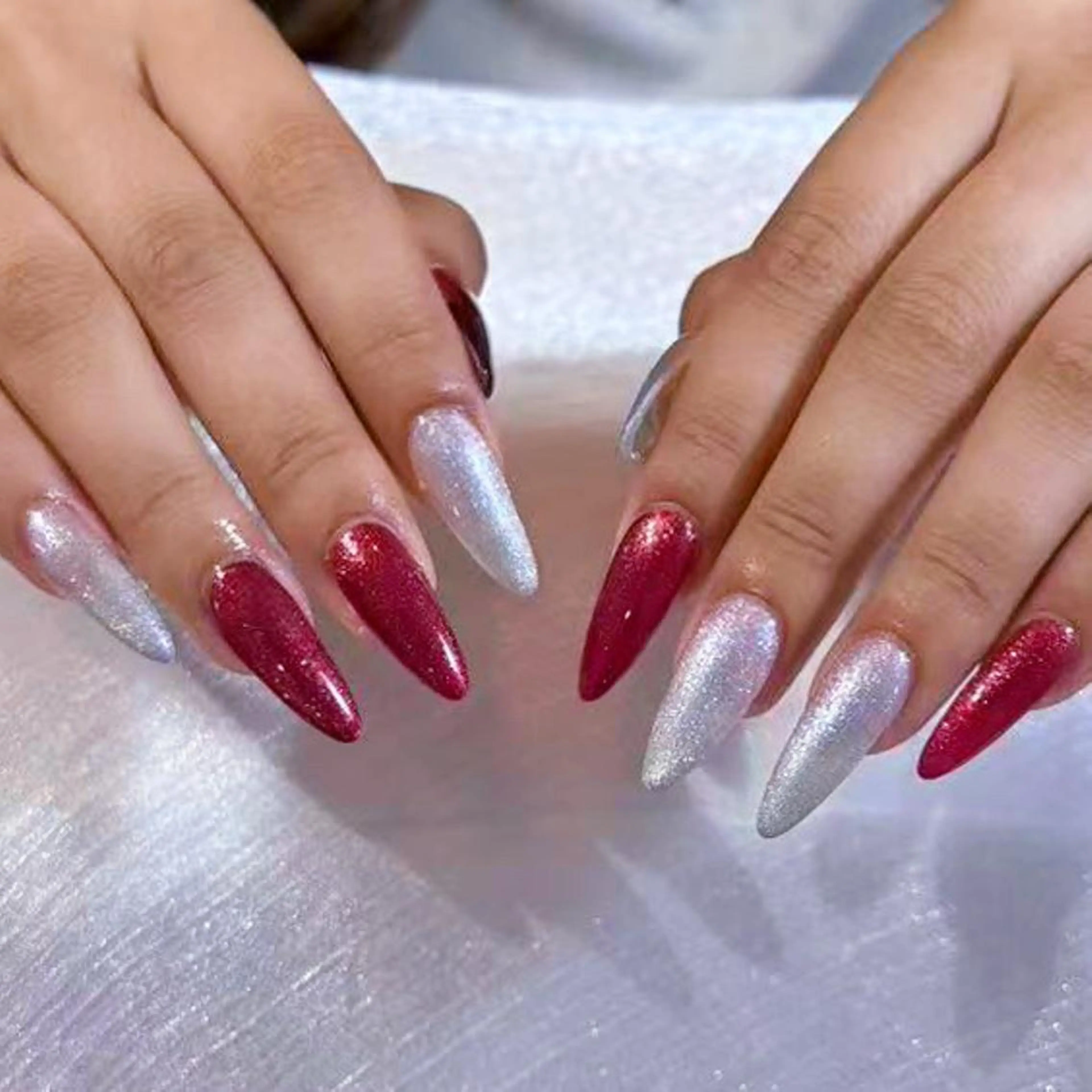 ネイル アートネイル オーロラネイル ガーリー キラキラネイル マグネットネイル ハンドネイル Diamond ✨のネイルデザイン