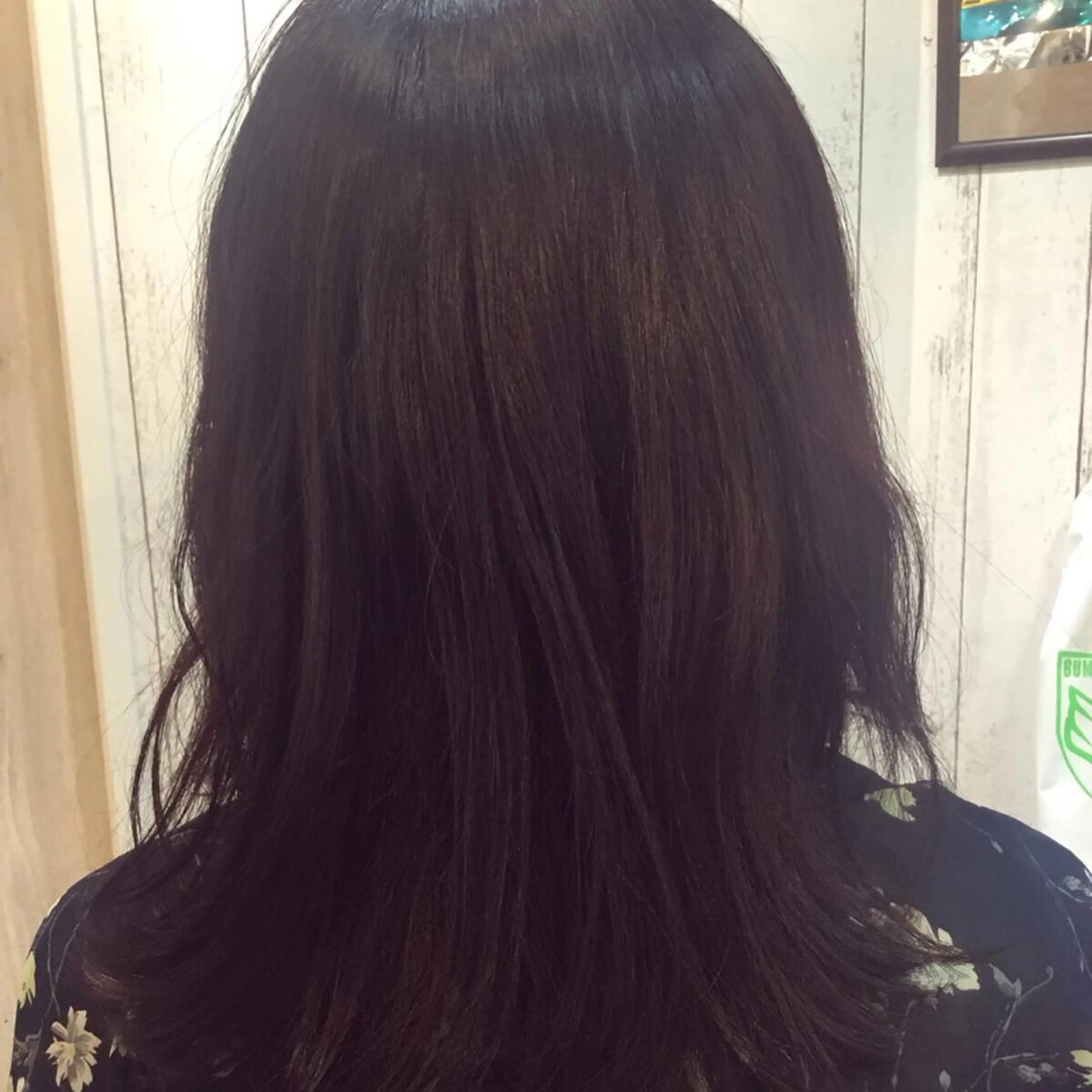 セミロング カラー embrace エンブレイスのヘアスタイル