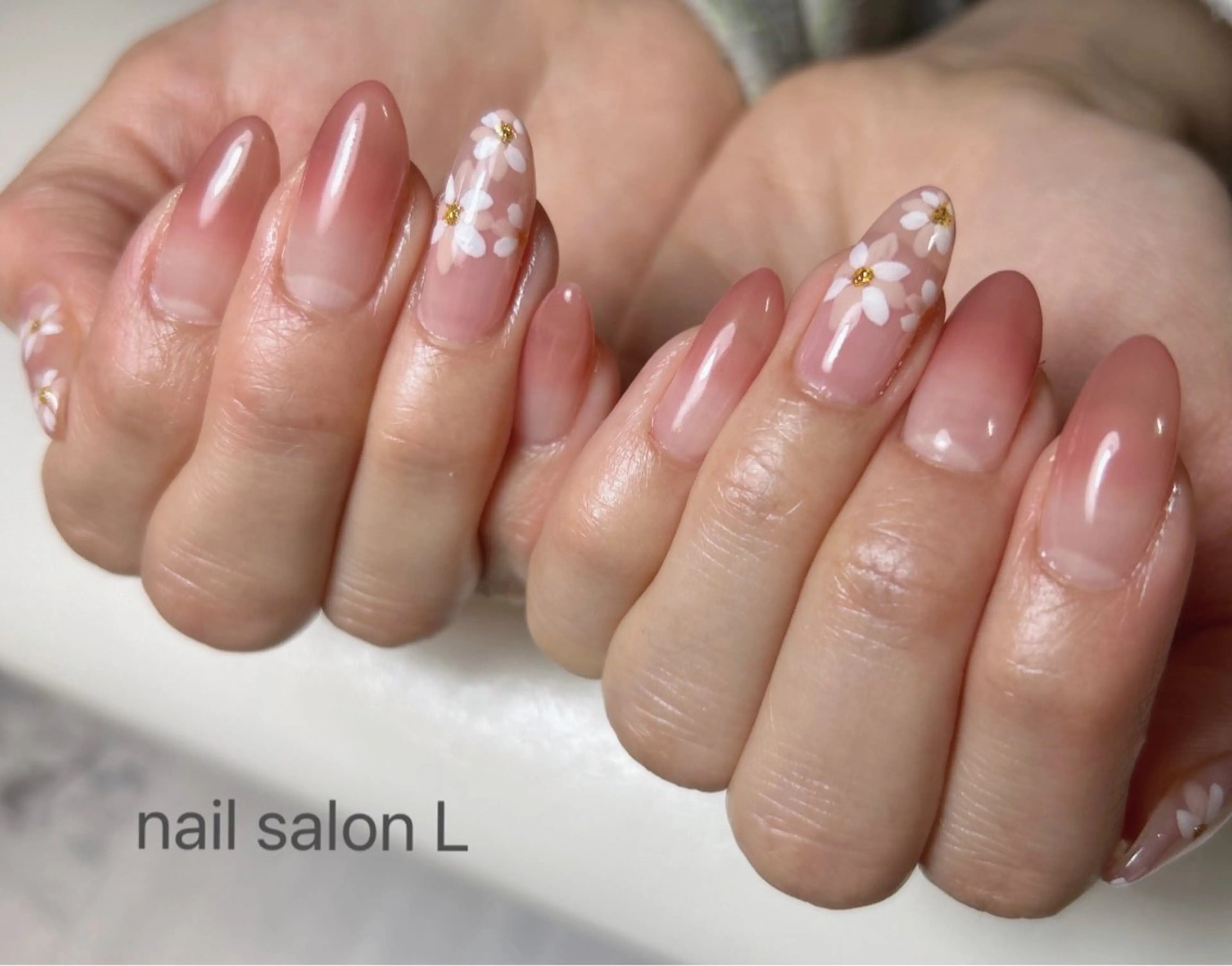 ネイル 持ち込み 春ネイル ハンドネイル 吉川市 ネイルサロンLのネイルデザイン