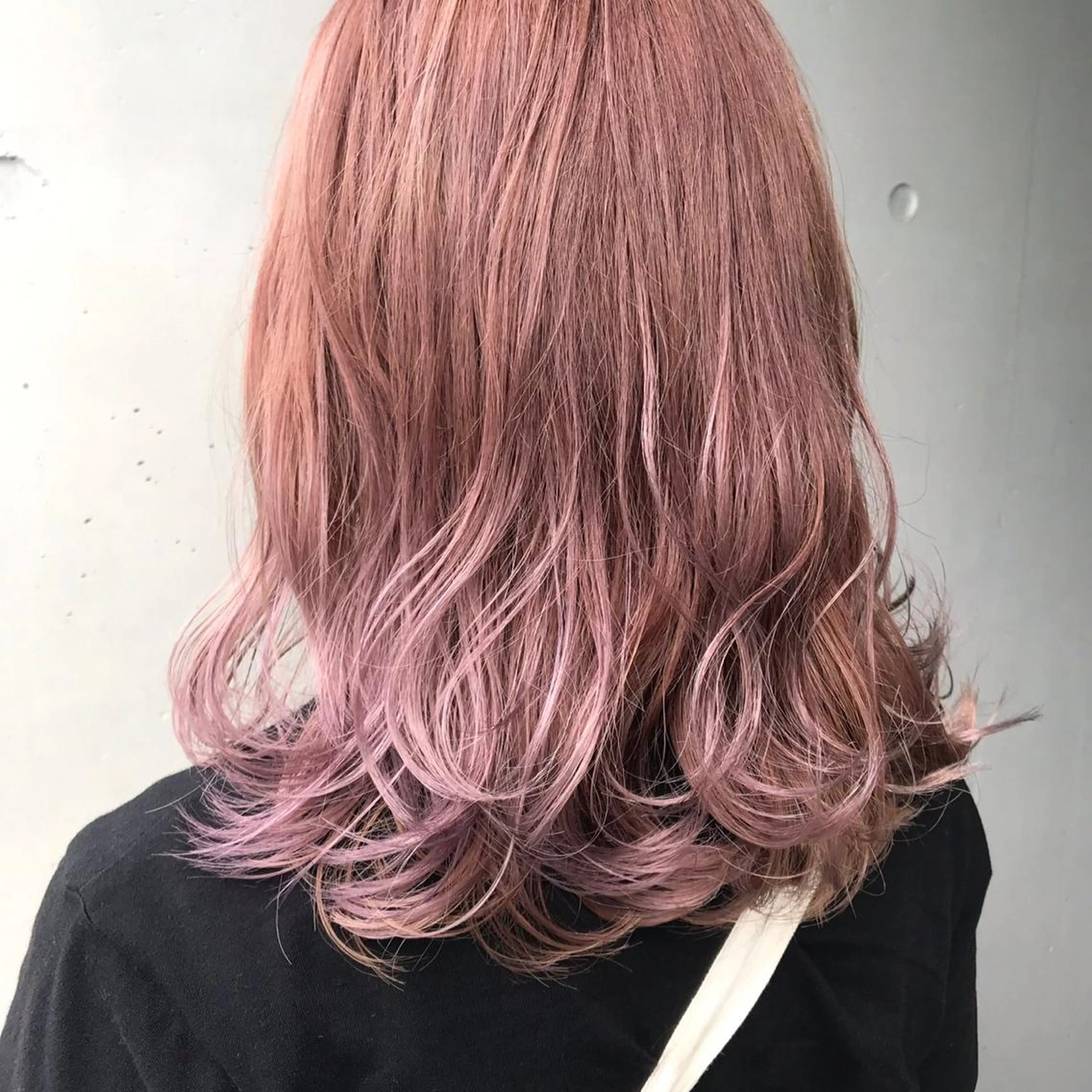 ミディアム カラー レイヤーカット🎀 kanaのヘアスタイル