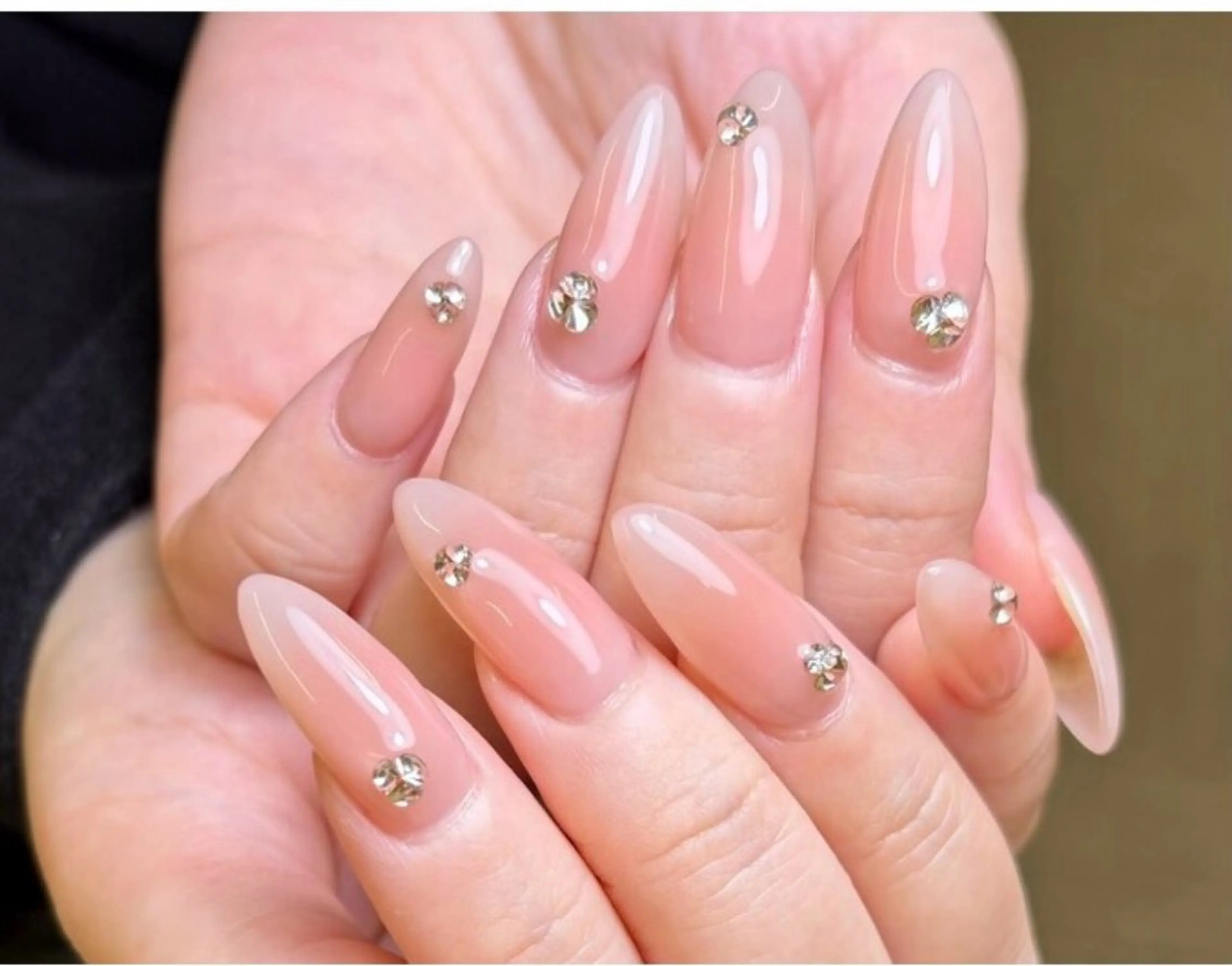 ネイル ハンドネイル ハンドケア Kaka_ パラジェル、長さだしのネイルデザイン