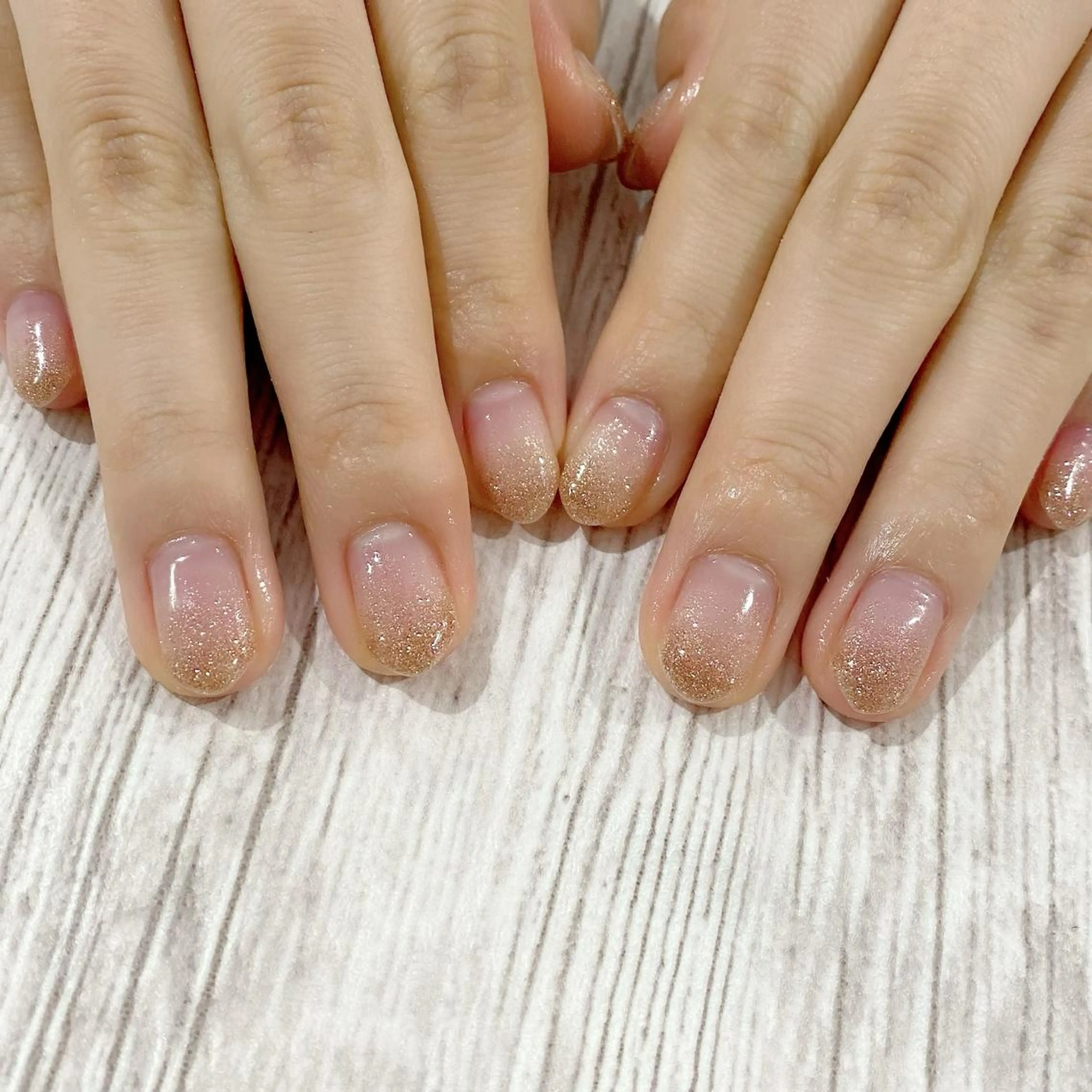 ミディアム カラー パーマ ヘアアレンジ メンズ キッズ ネイル マツエク・マツパ アイブロウ ブラウンカラー グラデーションカラー カラーマツエク 入学式 卒業式のヘアスタイル Salon Ｋのネイルデザイン