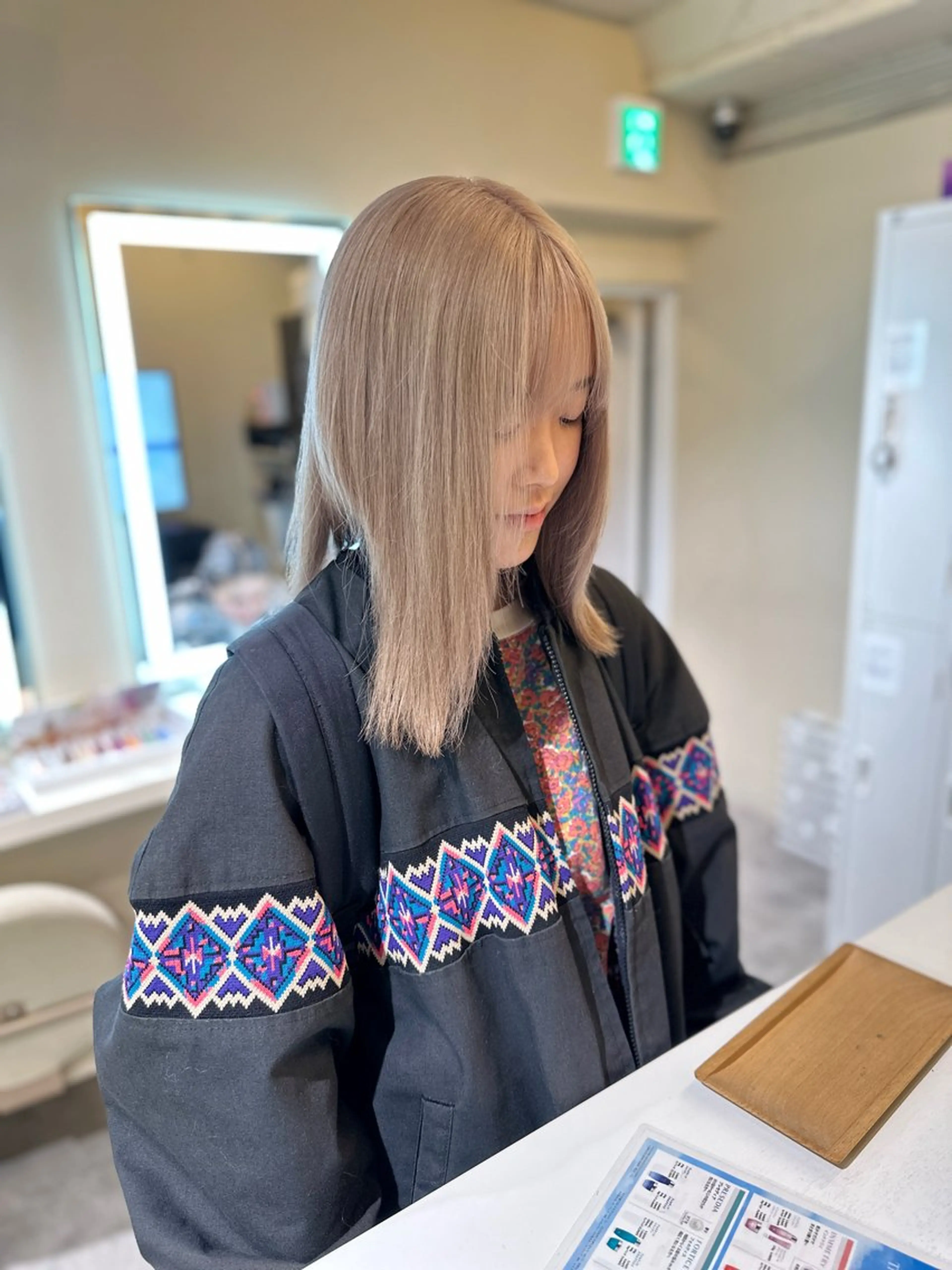 ミディアム カラー アディクシーカラー バレイヤージュ ブリーチ ブロンド デザインカラー ヘアカラー トリートメント opus 店長大和 レイヤー/赤み消しのヘアスタイル