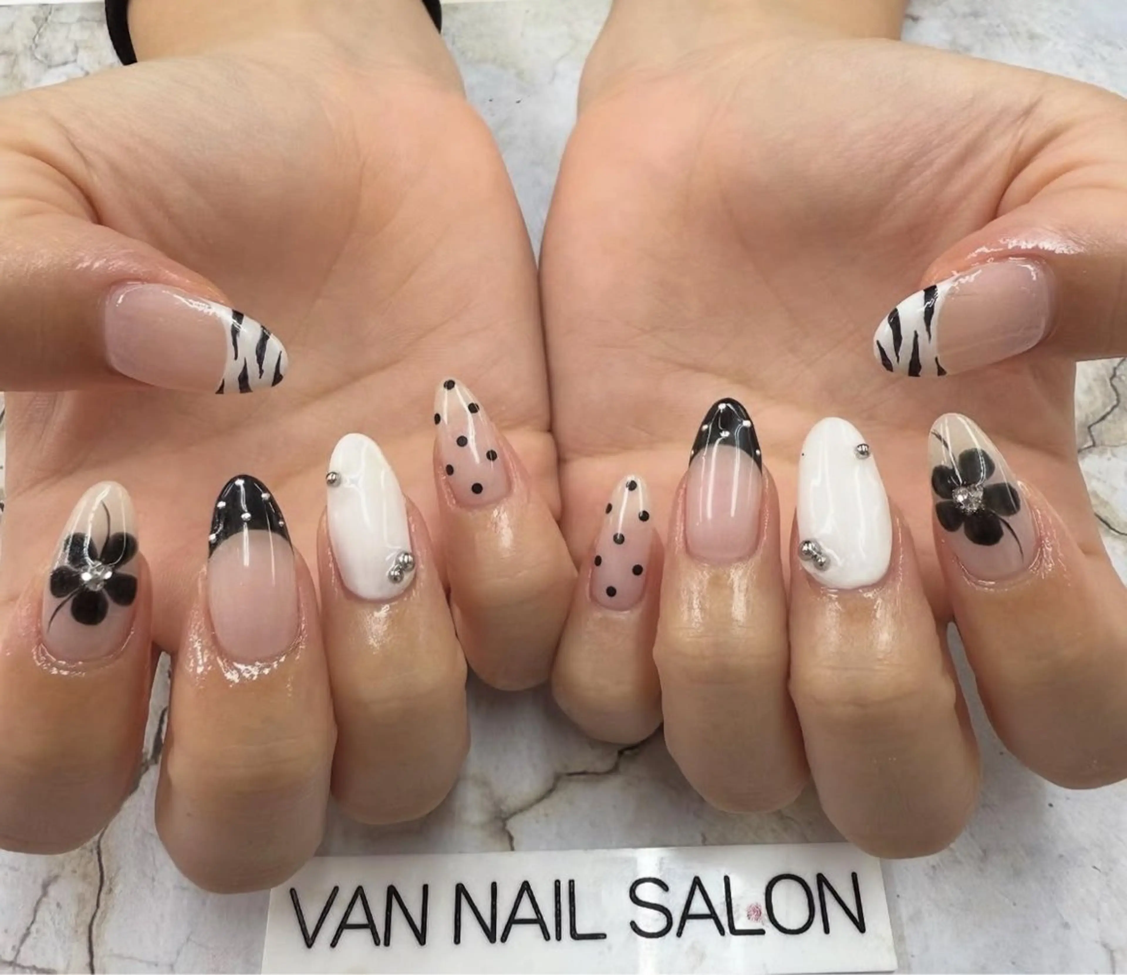 ネイル ハンドネイル Van Nail Salonのネイルデザイン