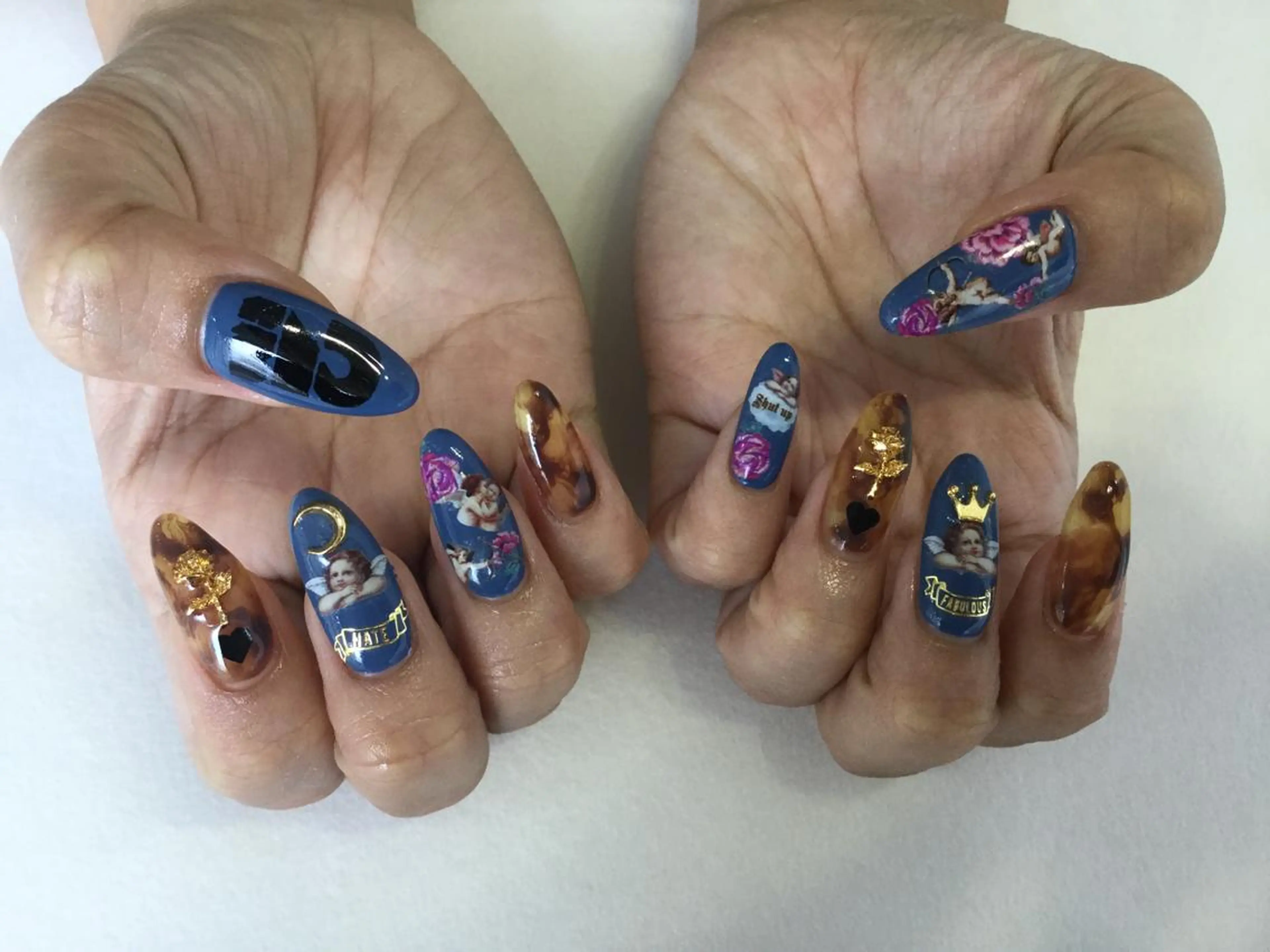 ネイル 💎🐰 saki. m 🐰💎のネイルデザイン