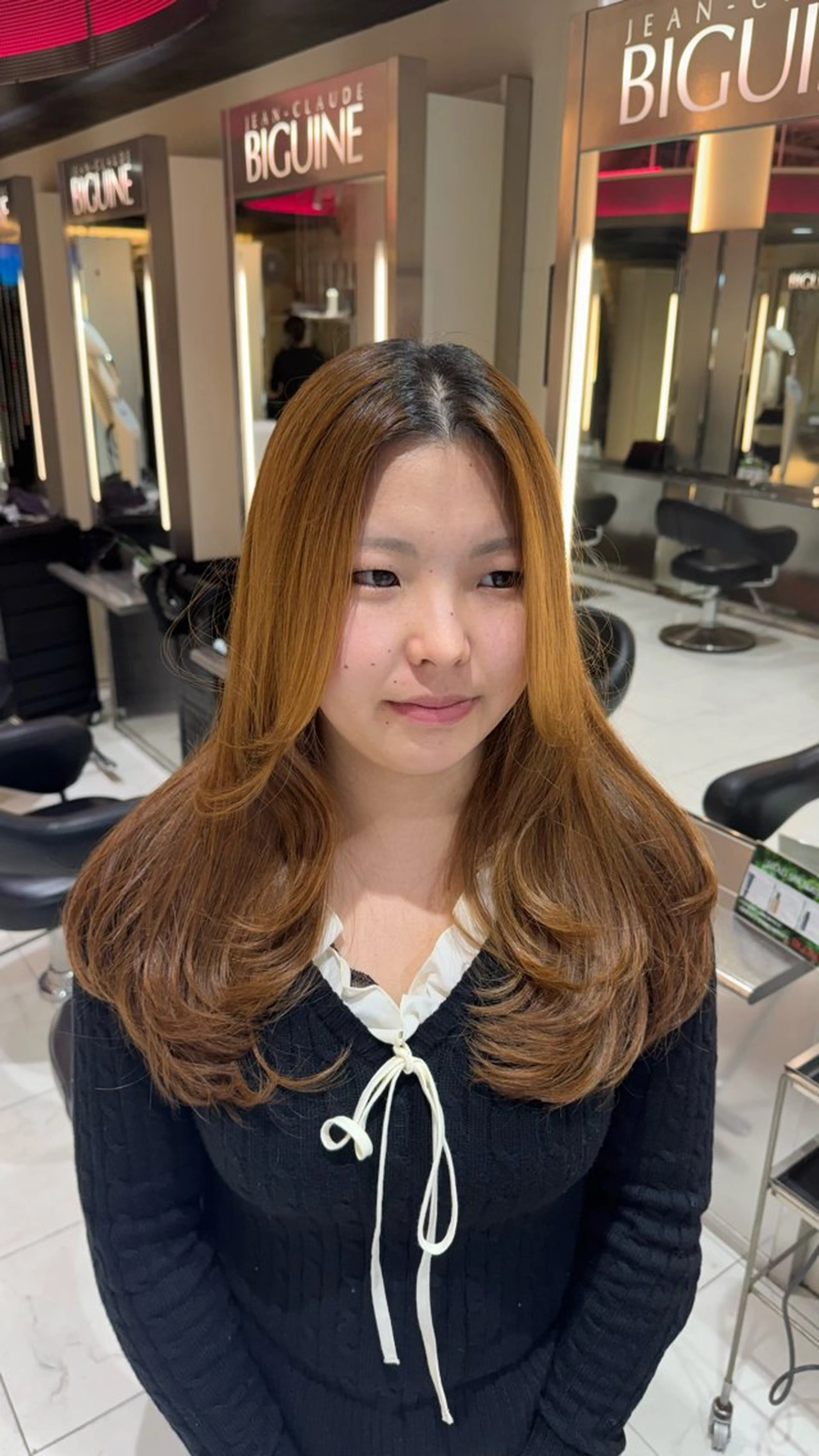 ロング カット ジャンクロードビギン 下北沢店所属・RUNA/ バレイヤージュカラーのヘアスタイル