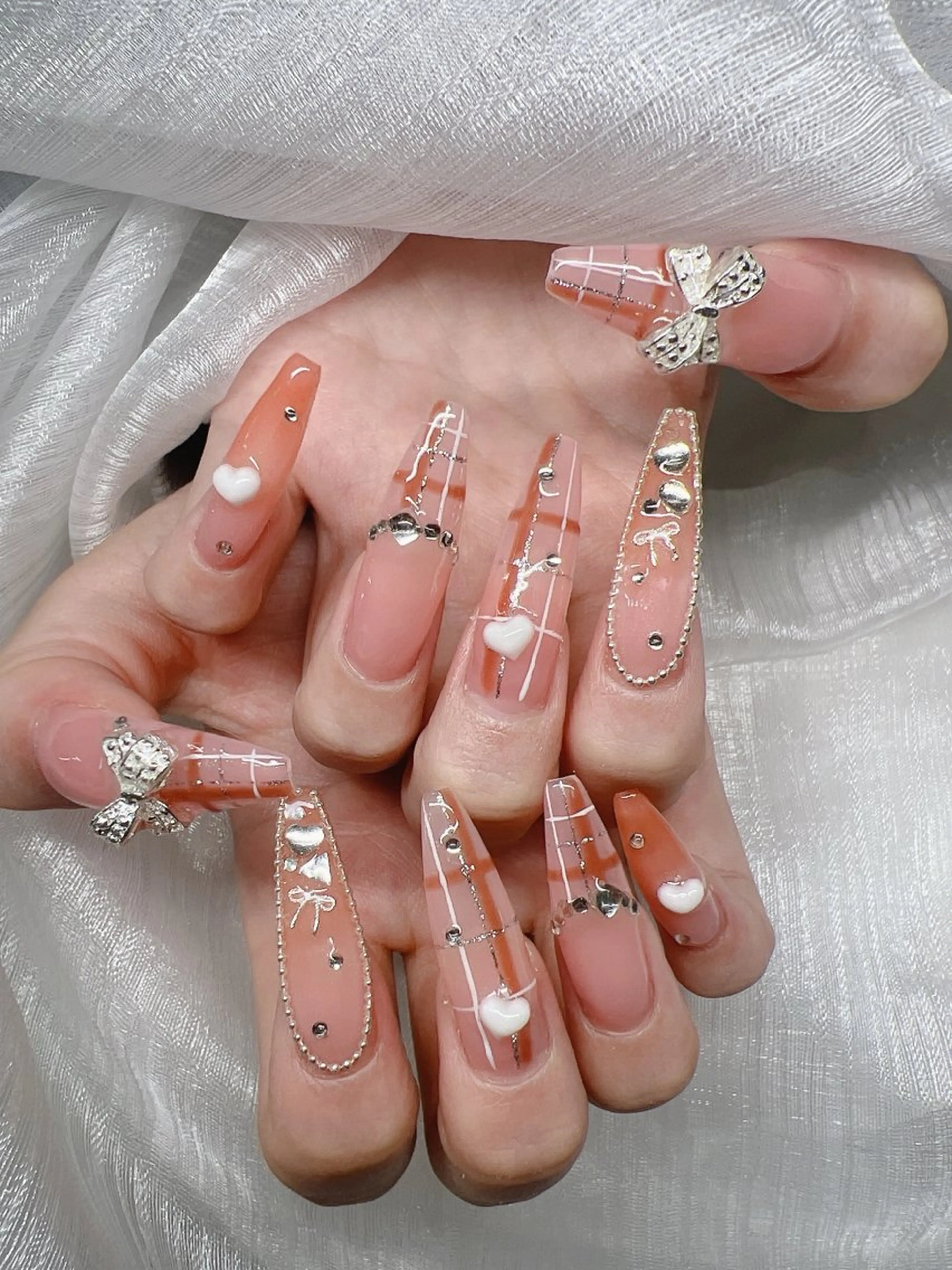 ネイル 長さ出し グラデーション 卒業式 キラキラネイル マグネットネイル ハンドネイル Lee Nails チップ長さだし専門店のネイルデザイン